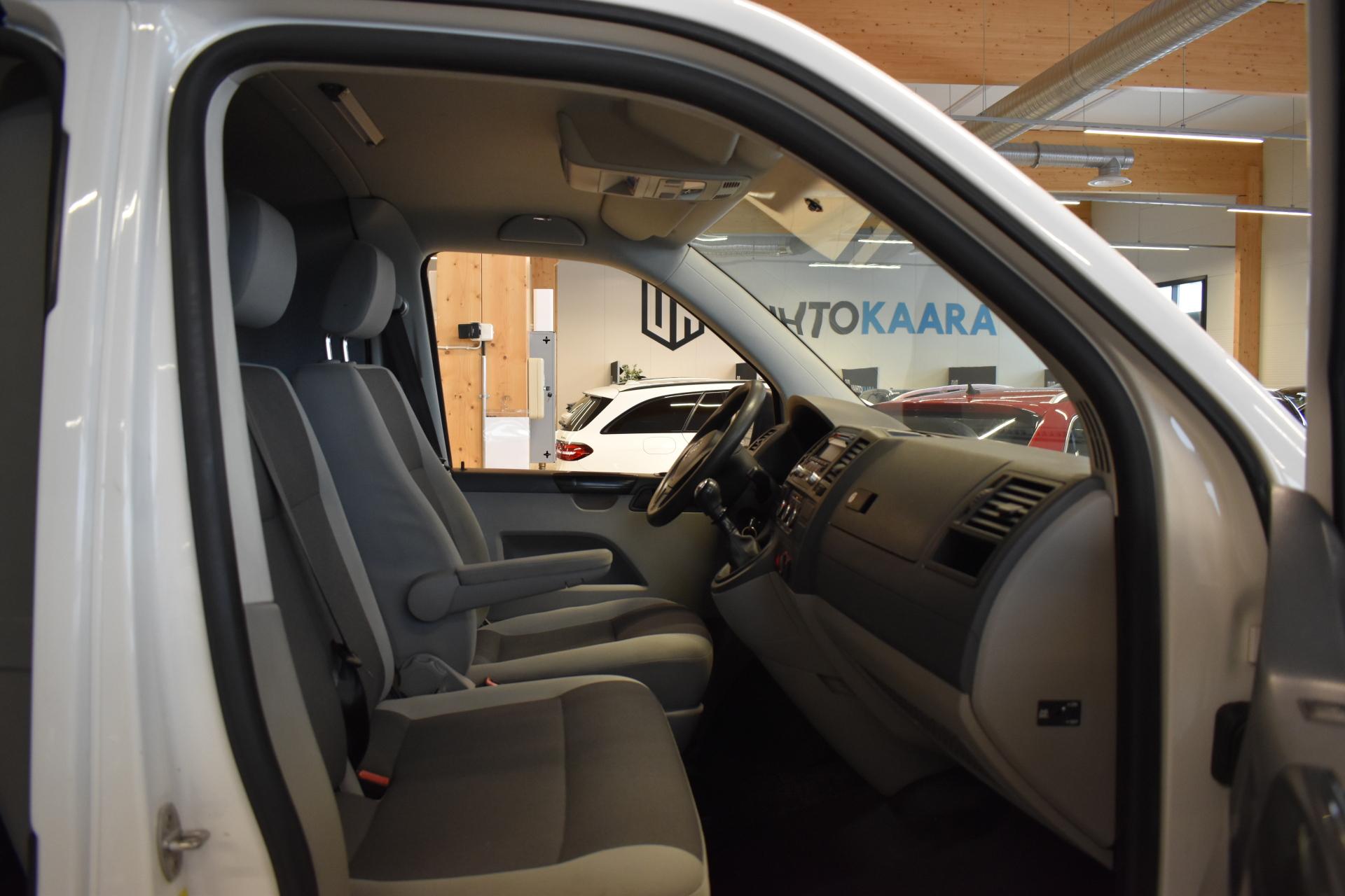 VOLKSWAGEN Transporter 2015