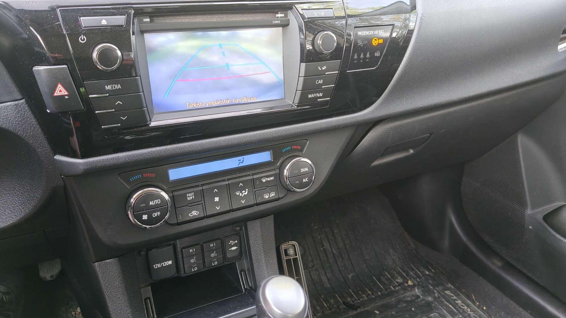 TOYOTA Corolla 2014