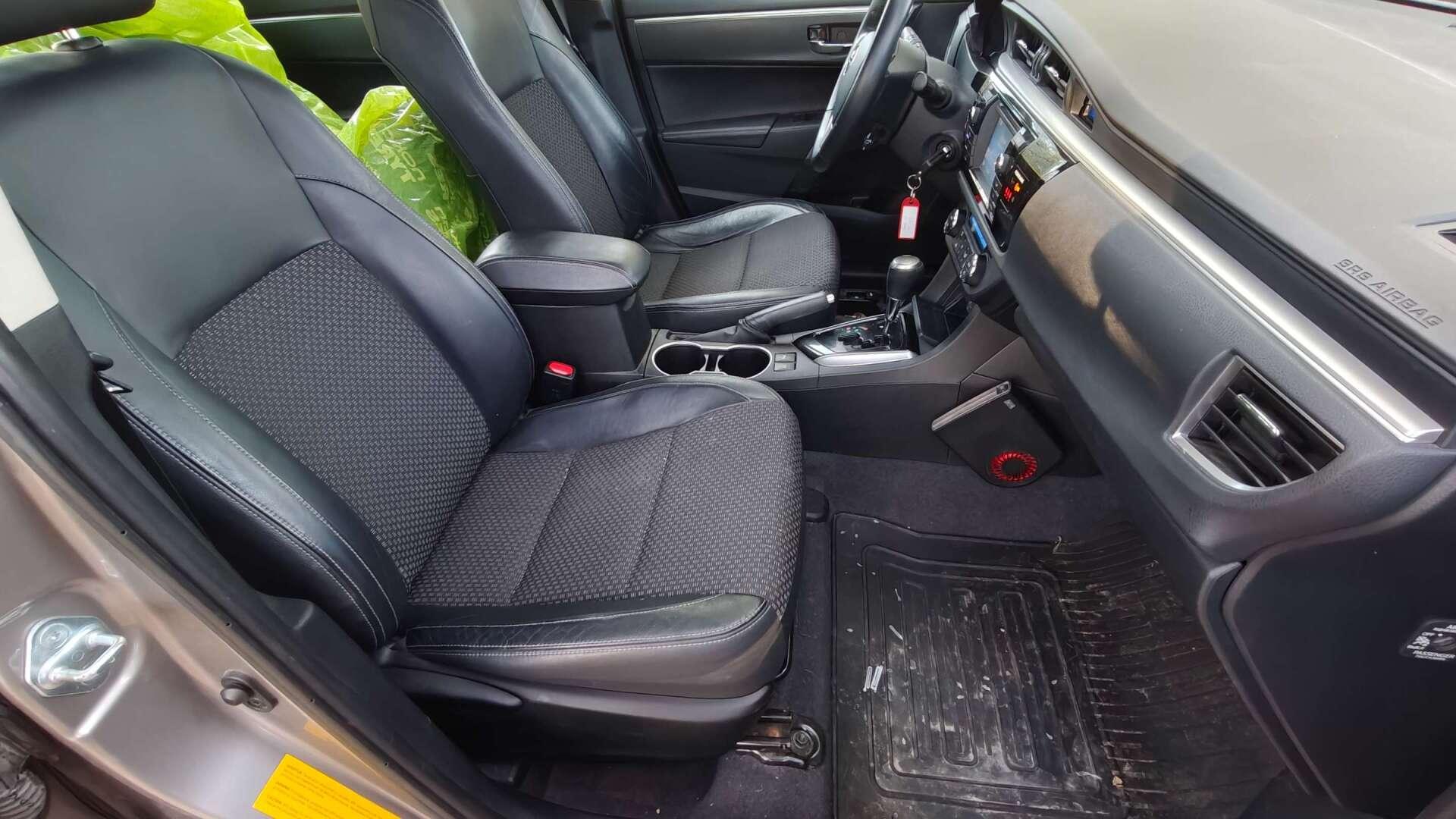 TOYOTA Corolla 2014