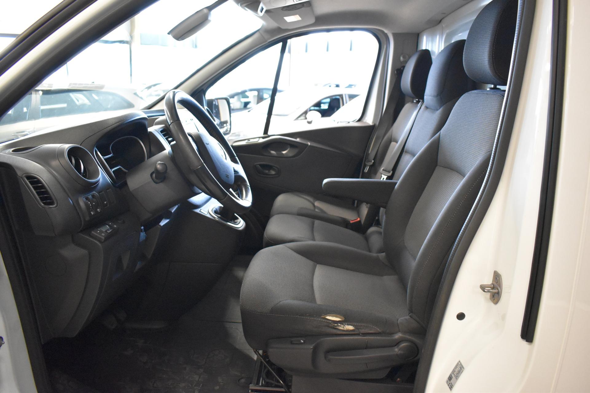 RENAULT Trafic 2020