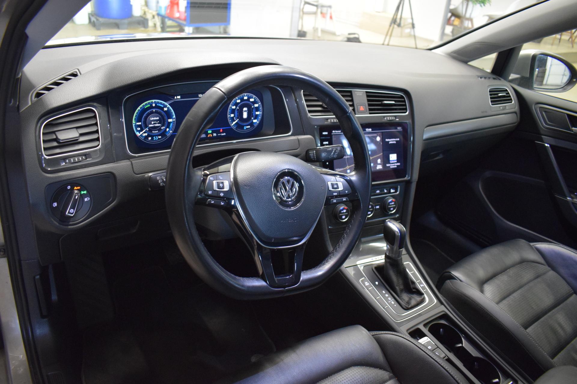 VOLKSWAGEN Golf 2019