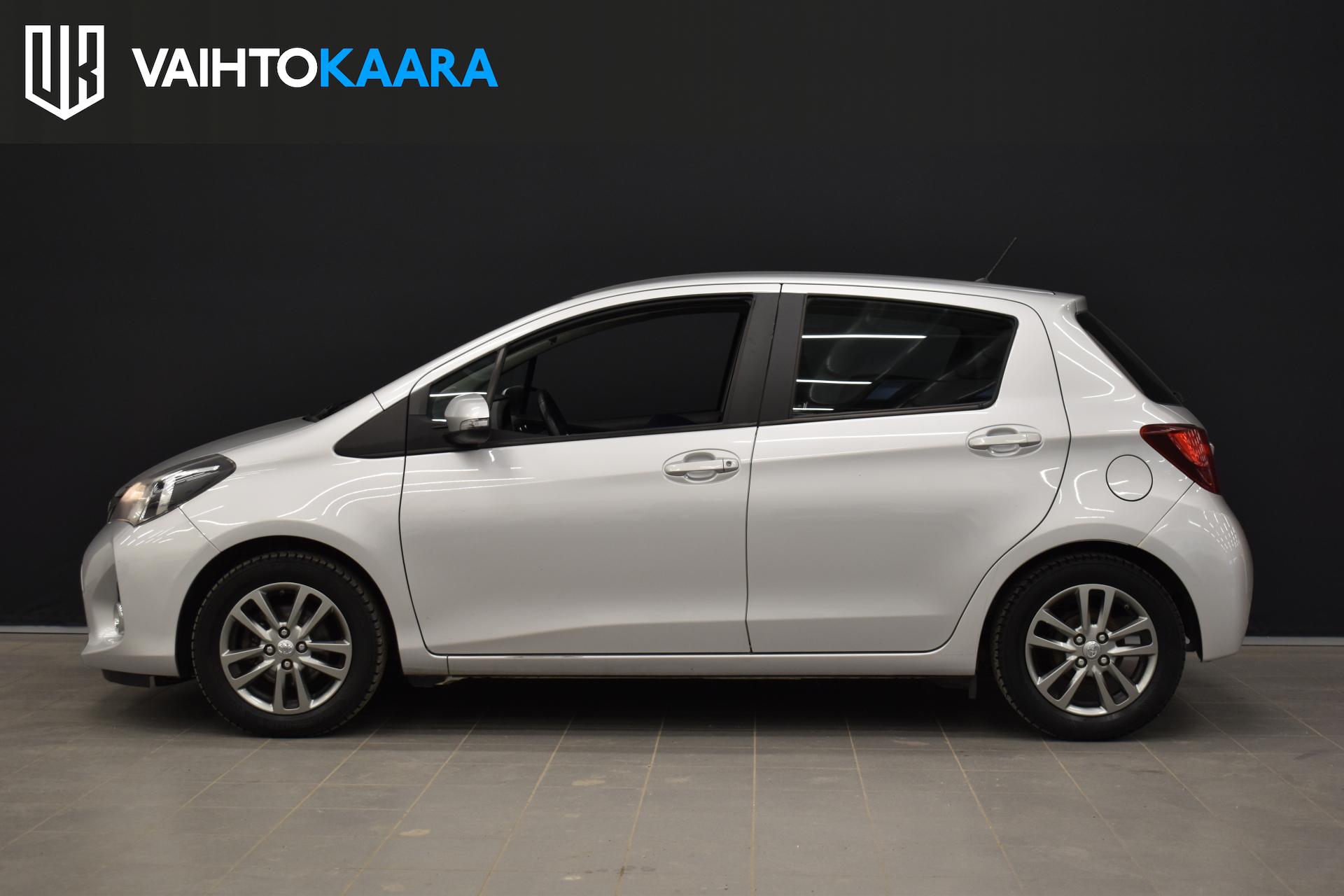 TOYOTA Yaris 2016