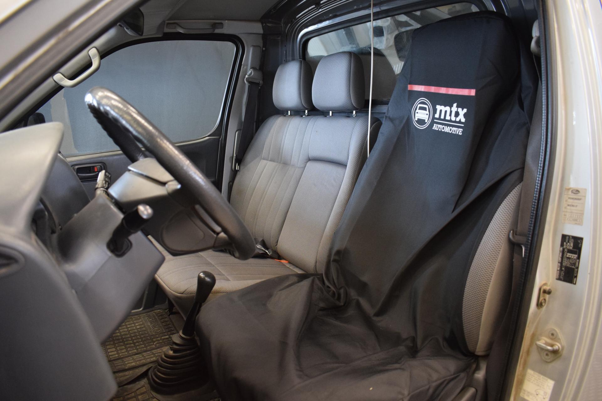 TOYOTA Hiace 2007