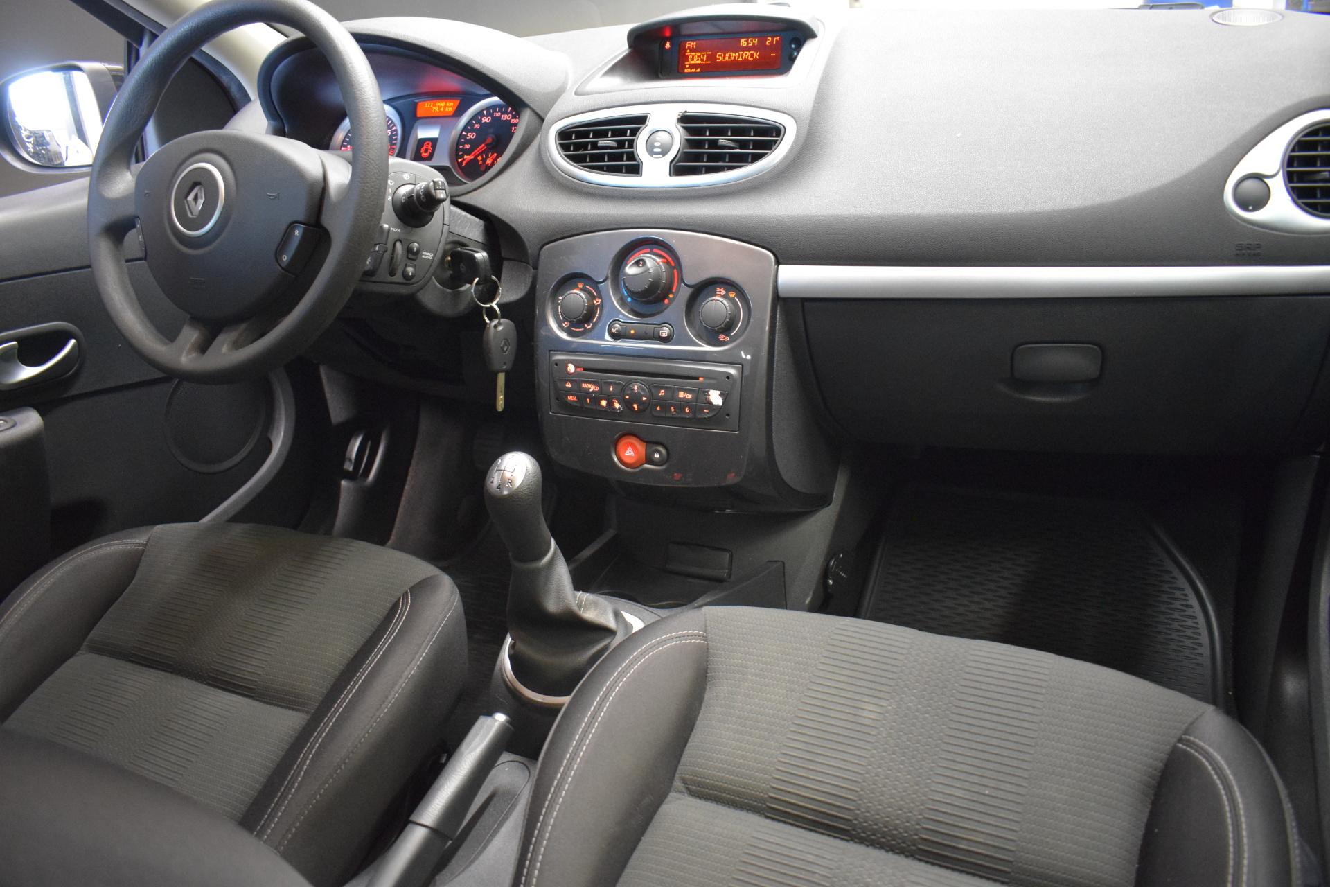 RENAULT Clio 2013