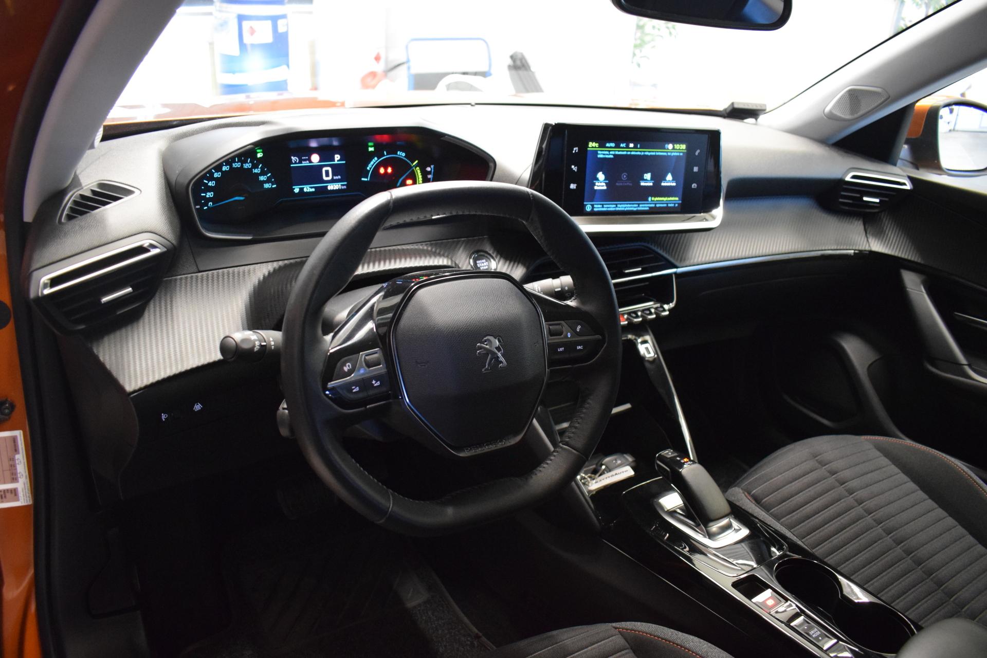 PEUGEOT e-2008 2021