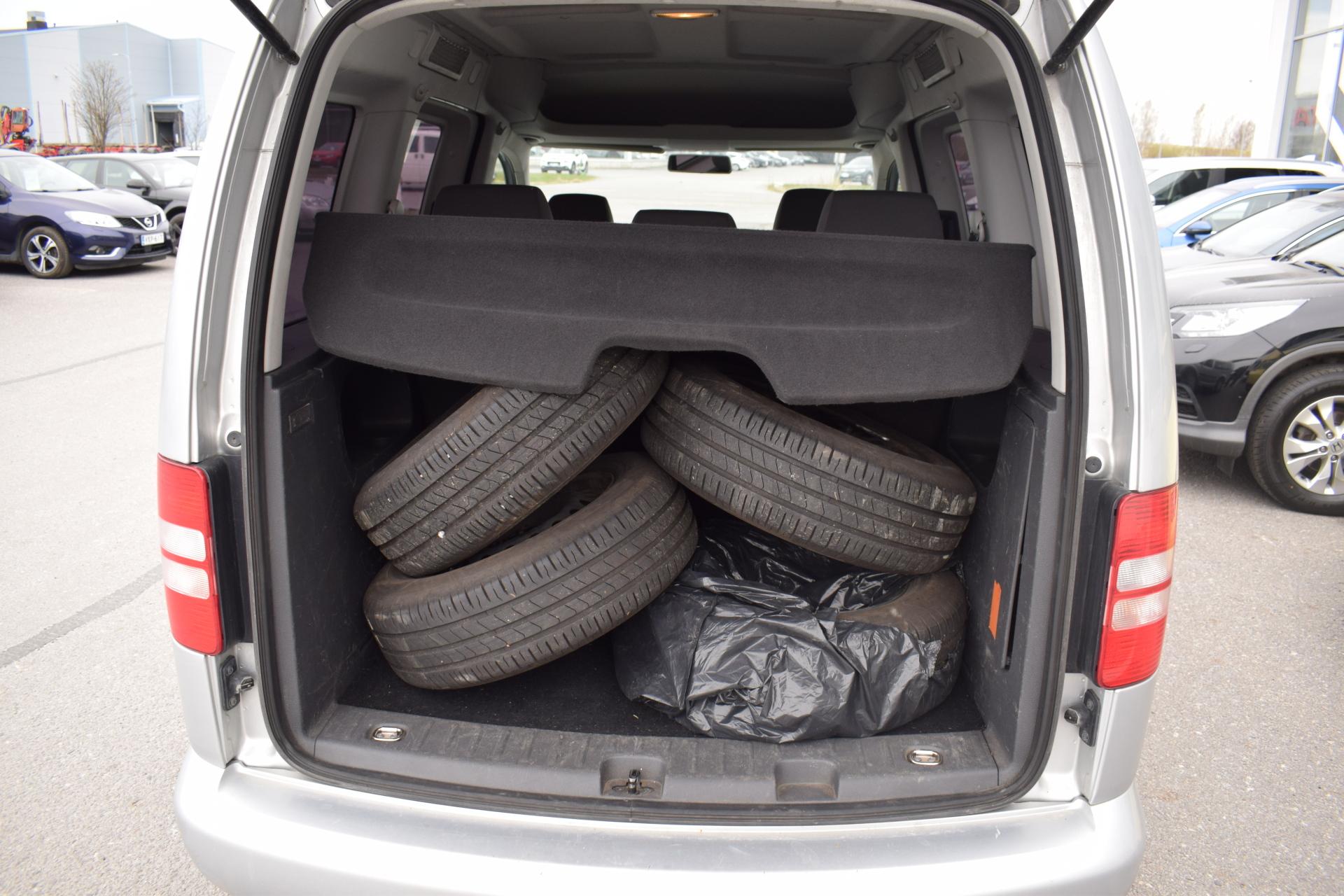 VOLKSWAGEN Caddy 2014