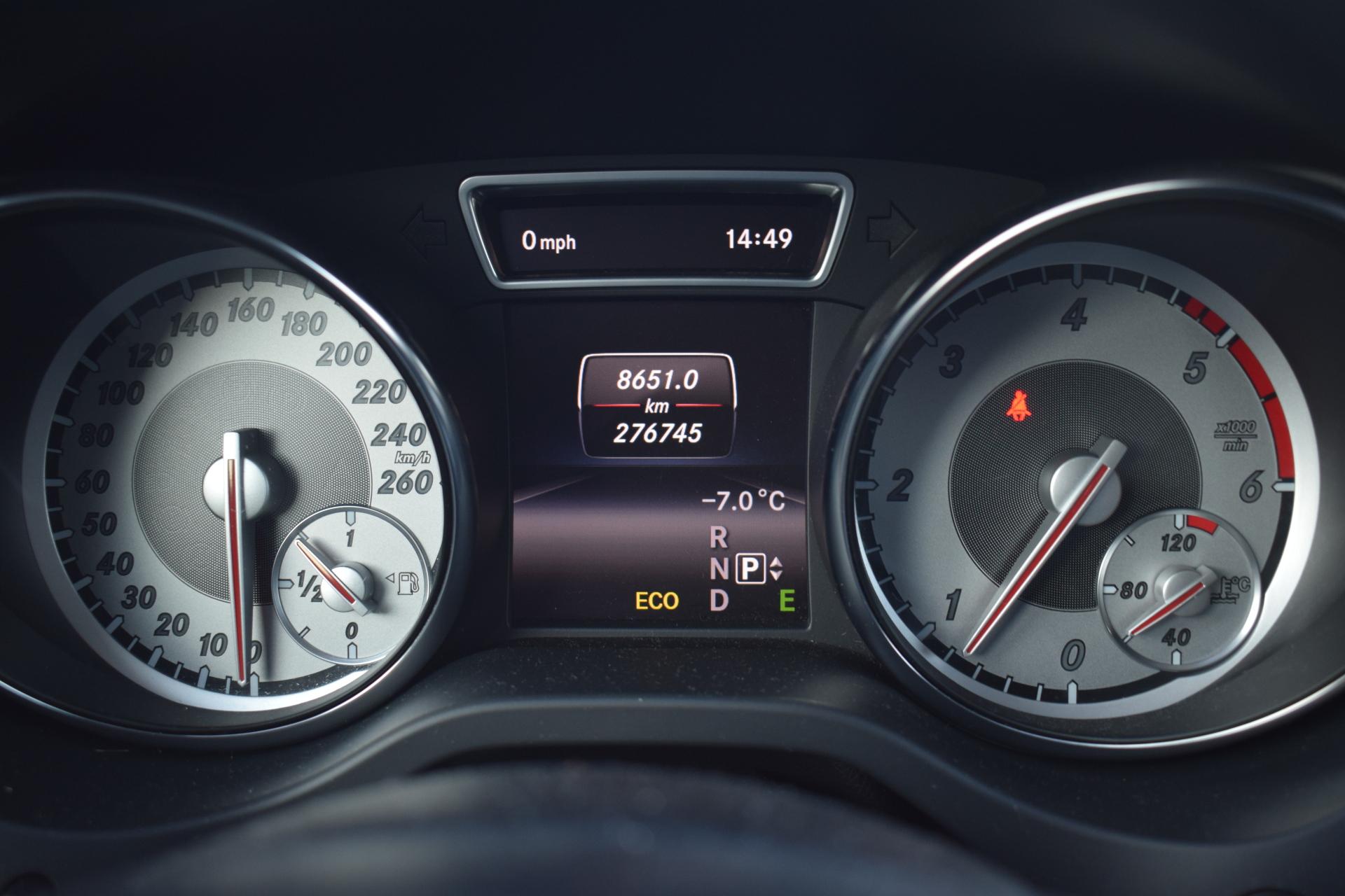 MERCEDES-BENZ GLA 2015