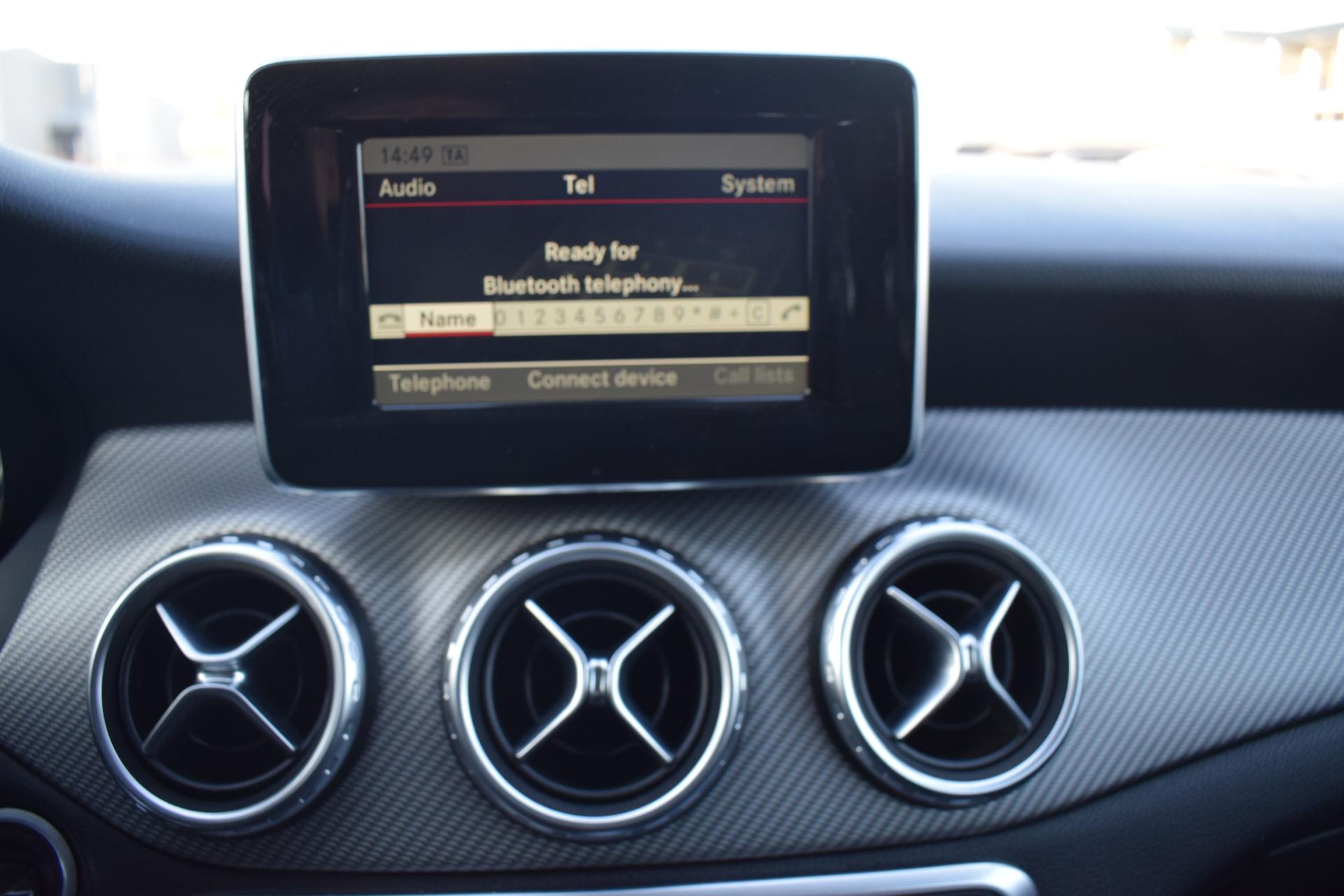 MERCEDES-BENZ GLA 2015