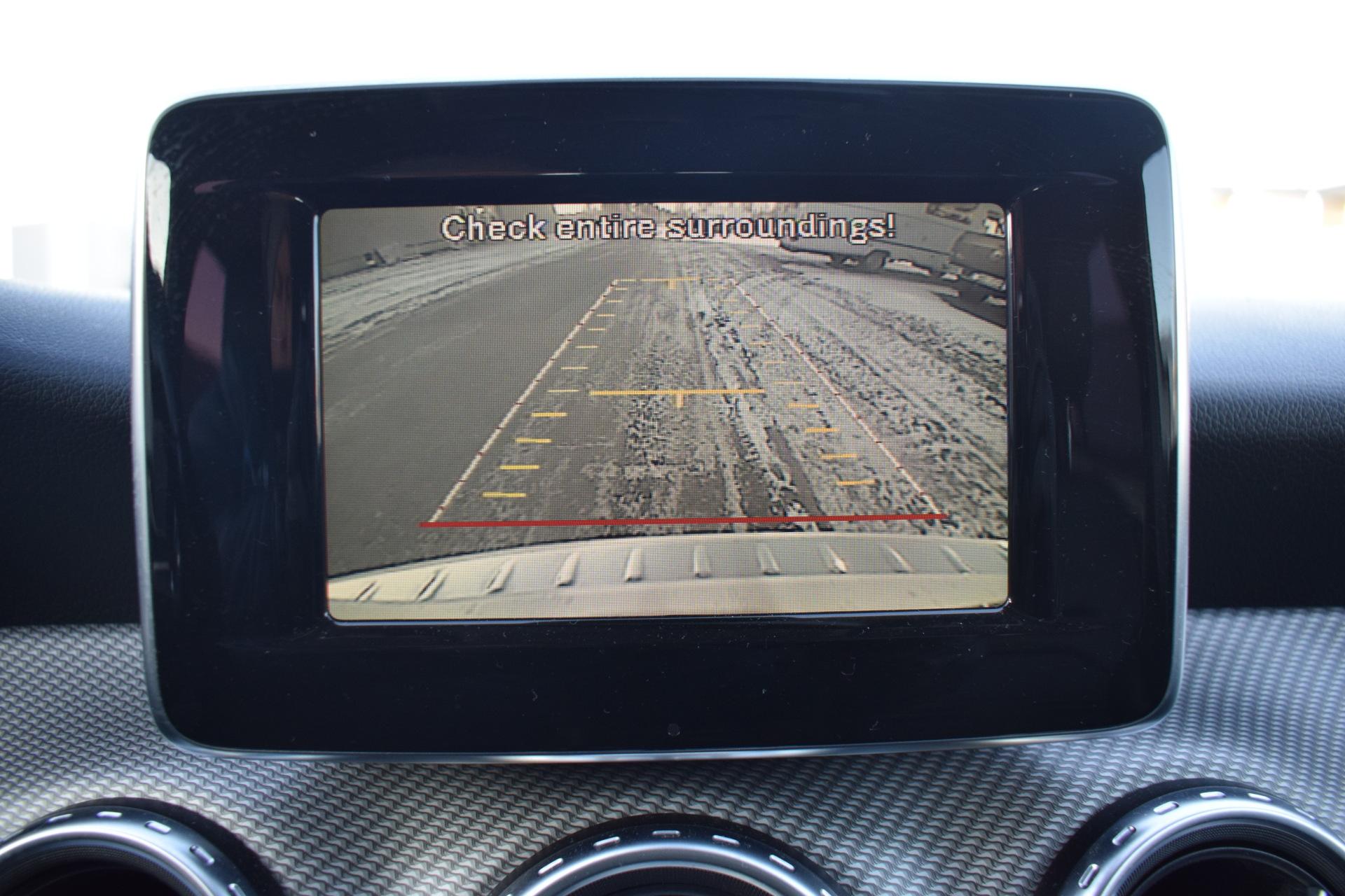 MERCEDES-BENZ GLA 2015