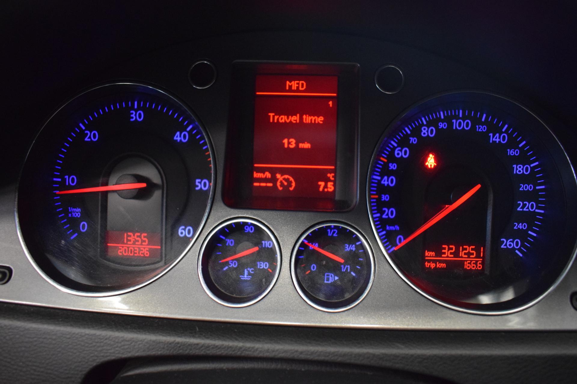 VOLKSWAGEN Passat 2008