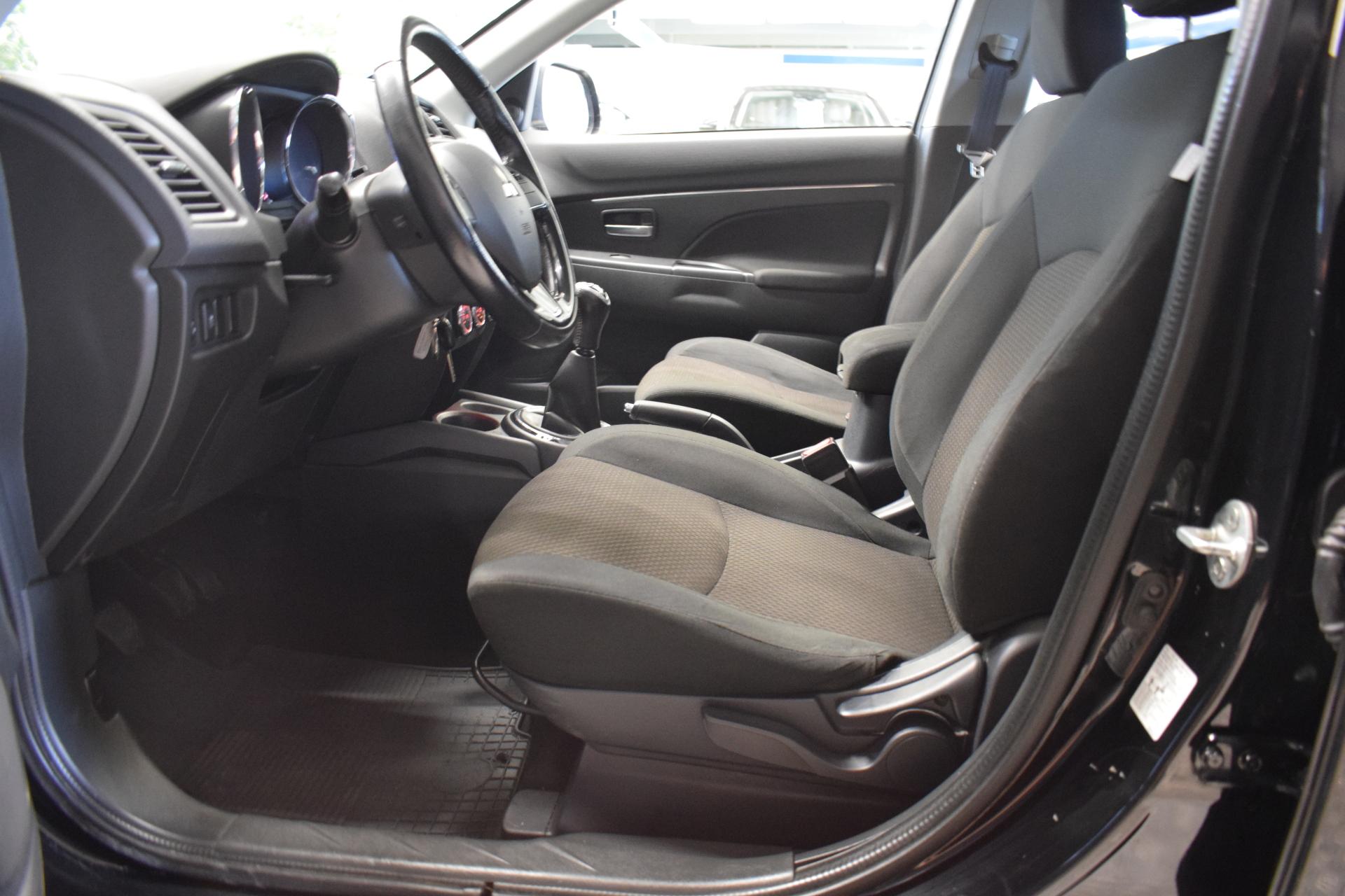 MITSUBISHI ASX 2016