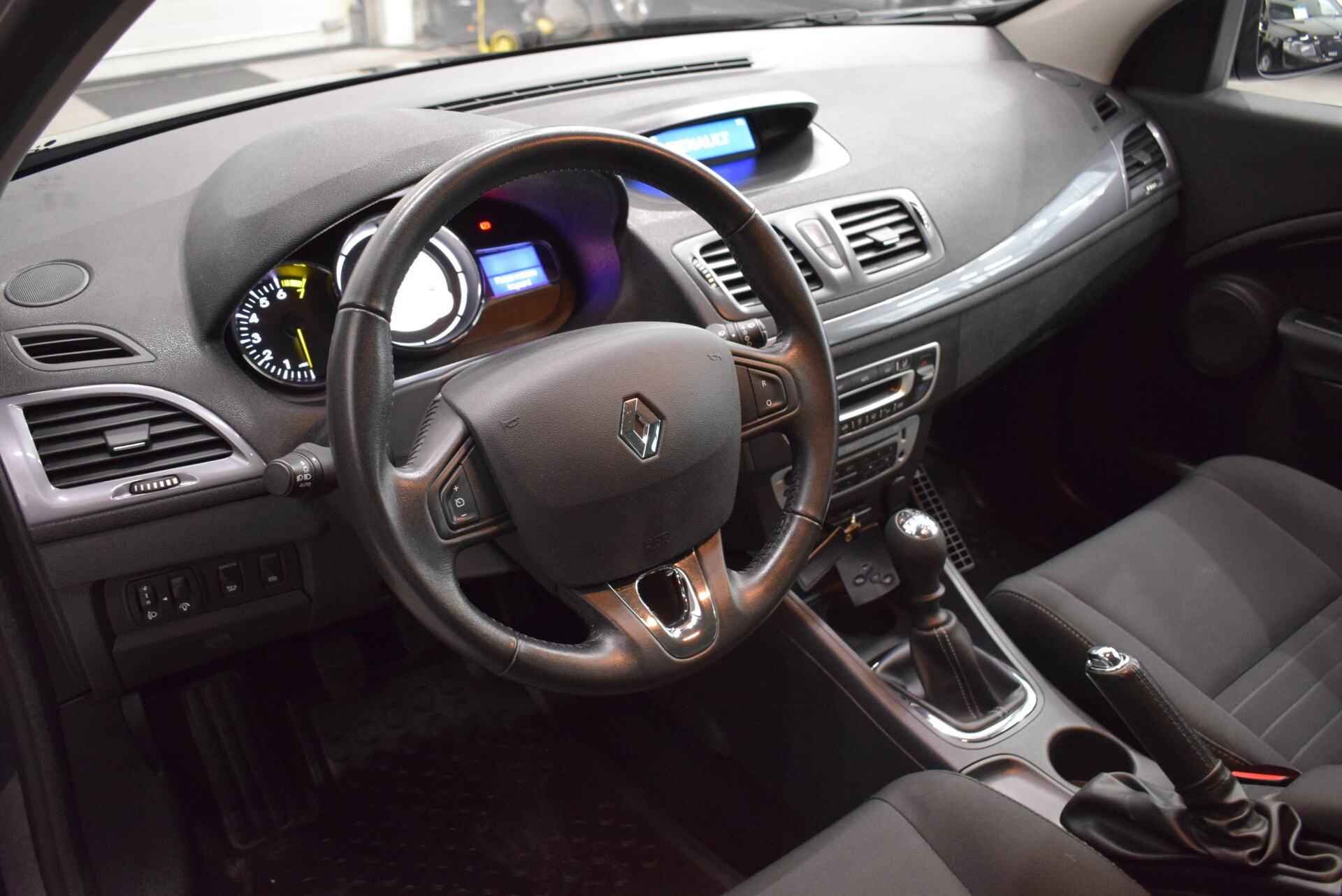 RENAULT Megane 2015