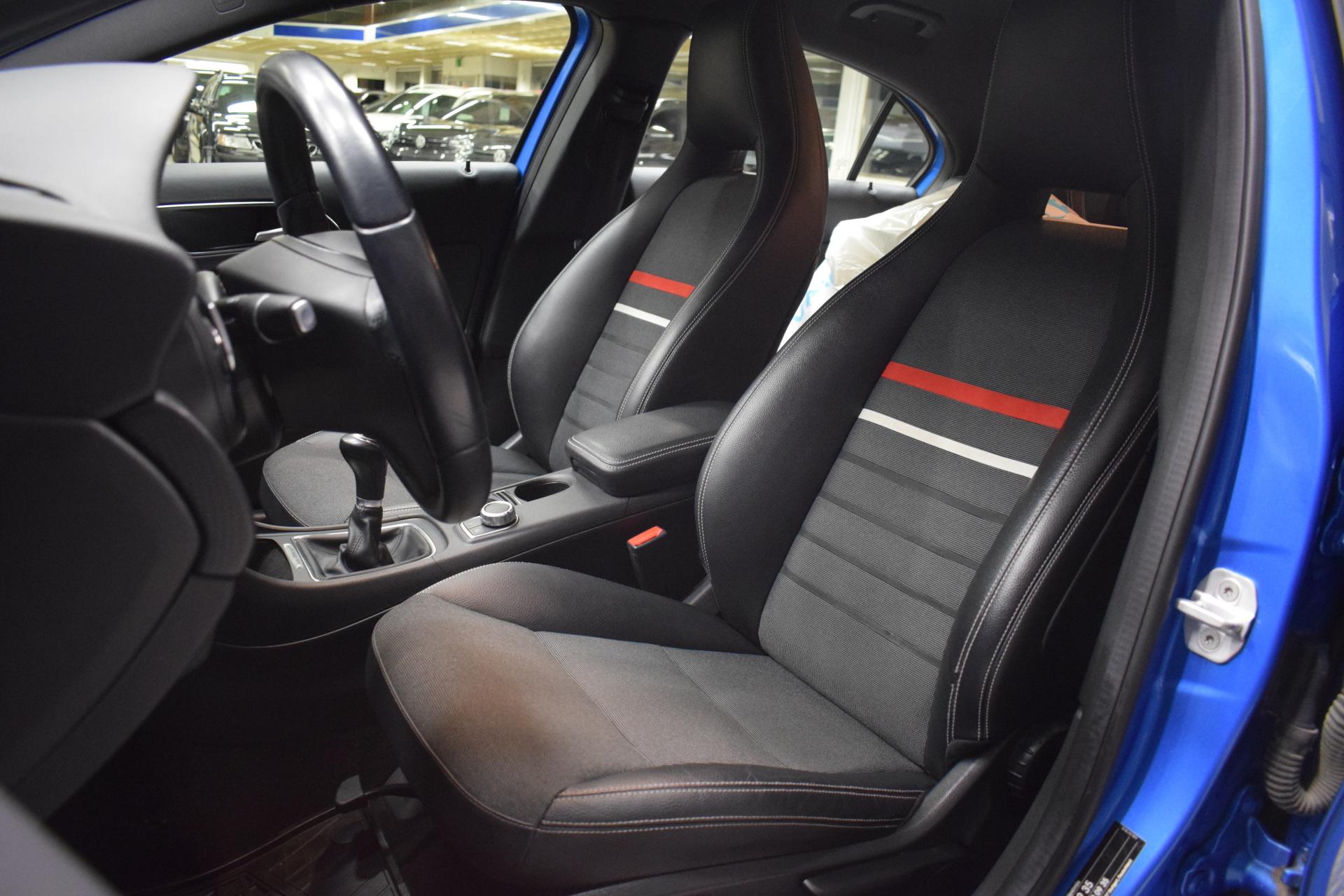 MERCEDES-BENZ A 2013