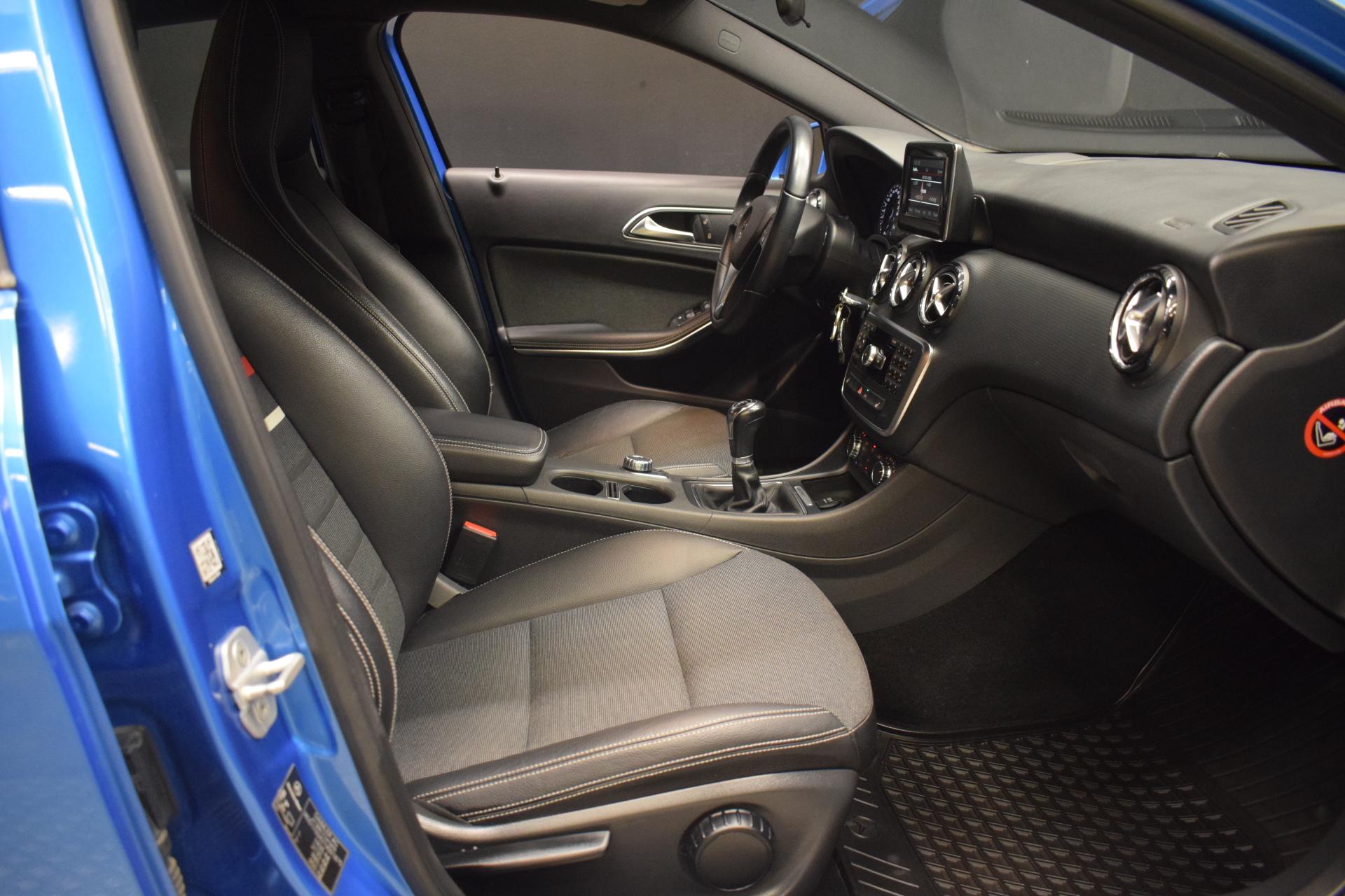 MERCEDES-BENZ A 2013