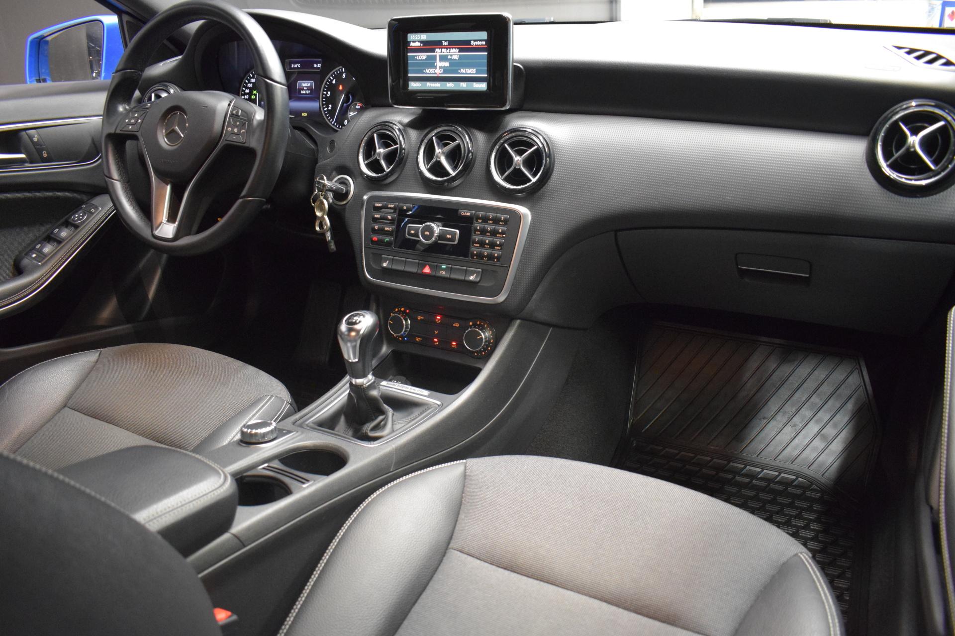 MERCEDES-BENZ A 2013