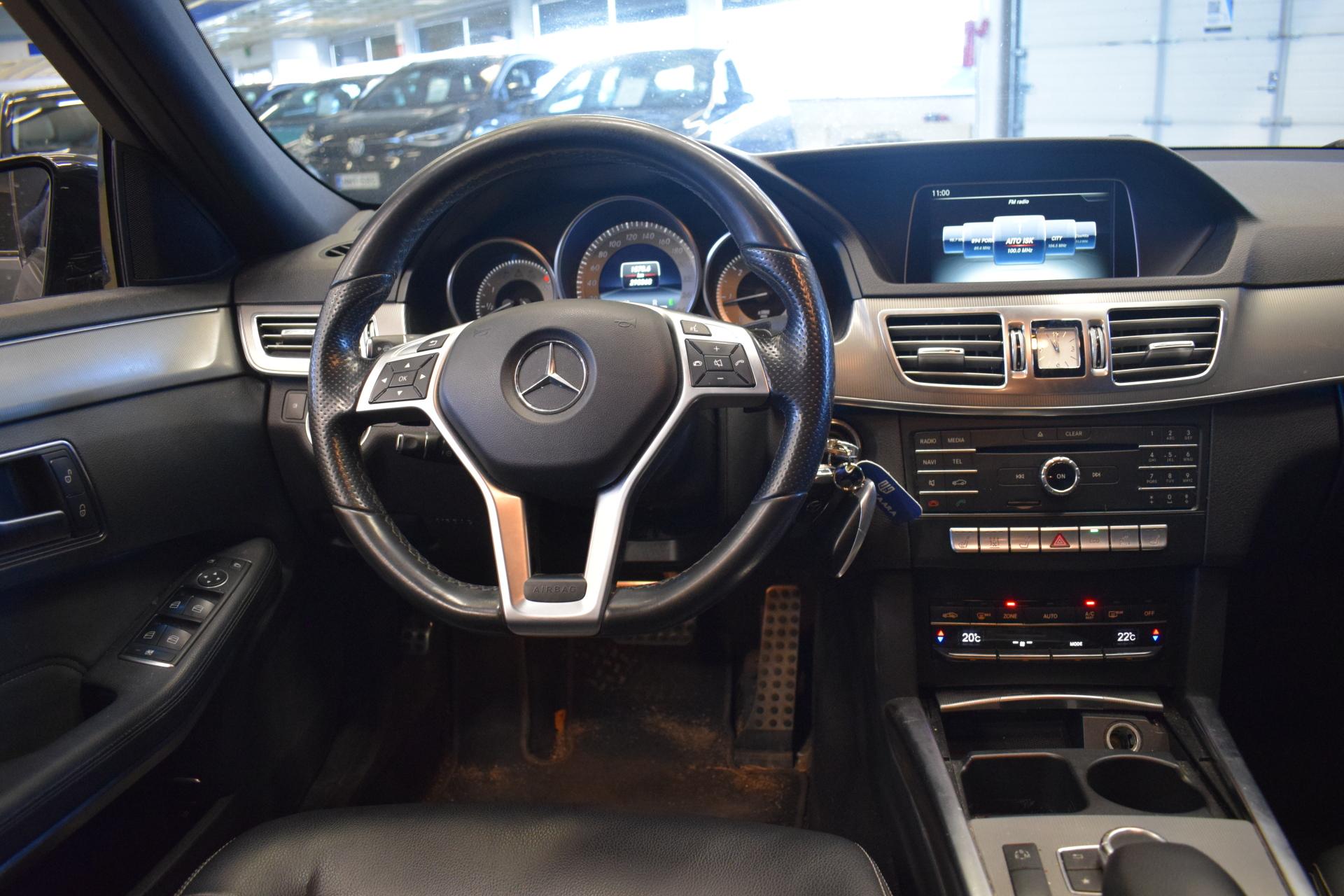 MERCEDES-BENZ E 2015