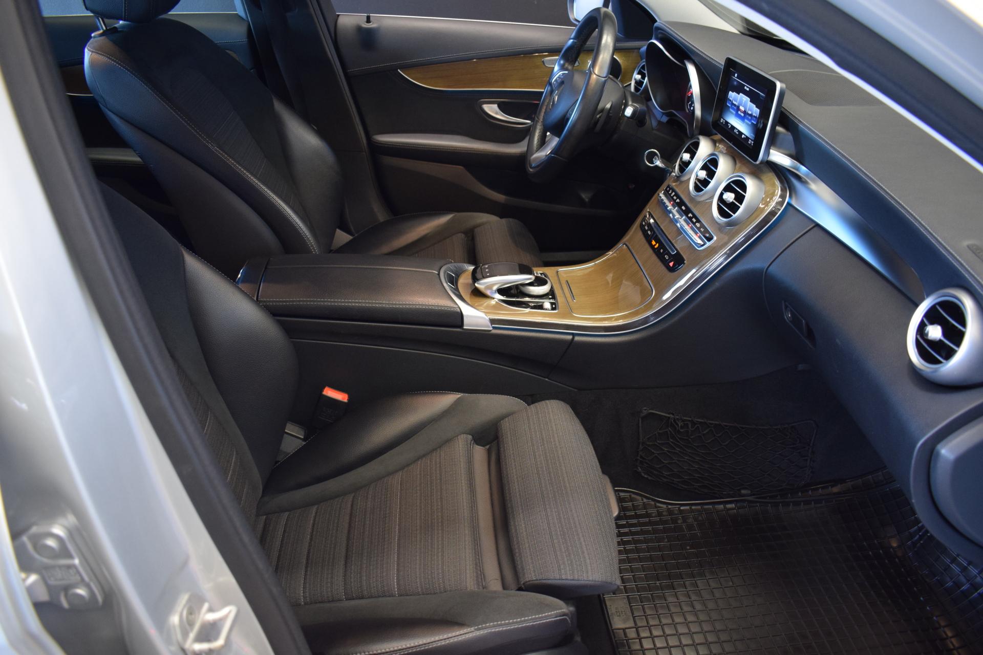 MERCEDES-BENZ C 2015