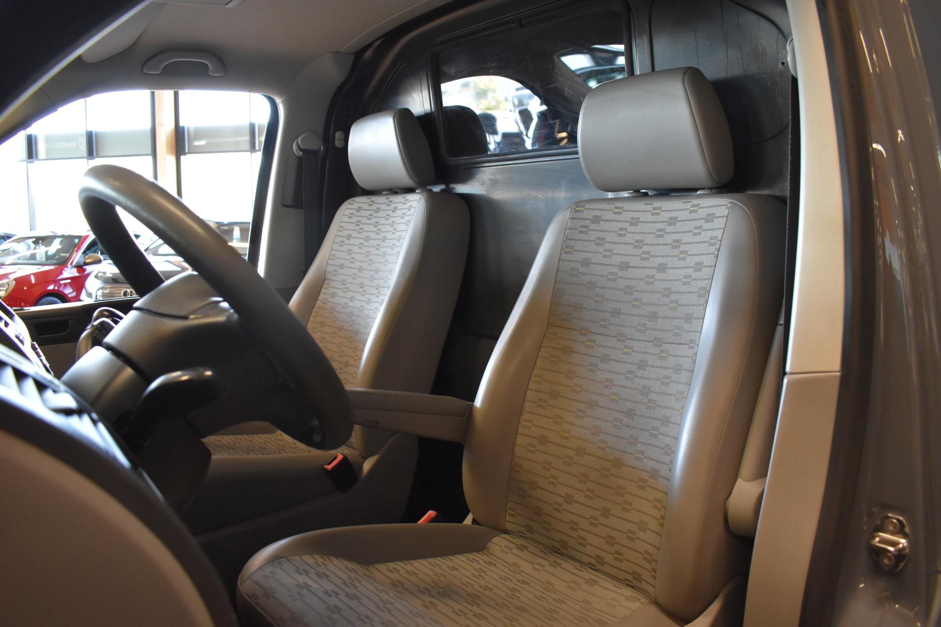 VOLKSWAGEN Transporter 2010