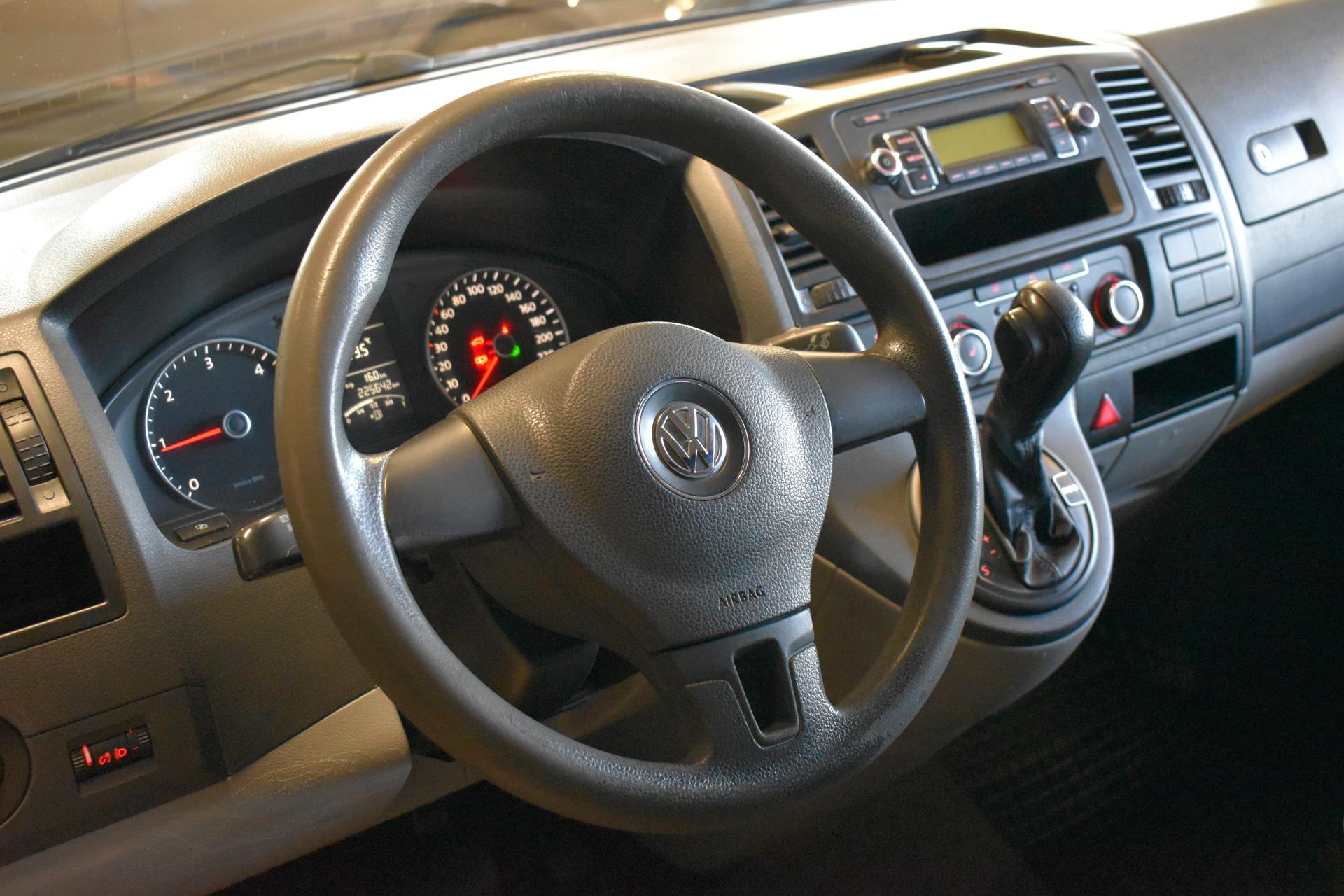 VOLKSWAGEN Transporter 2010