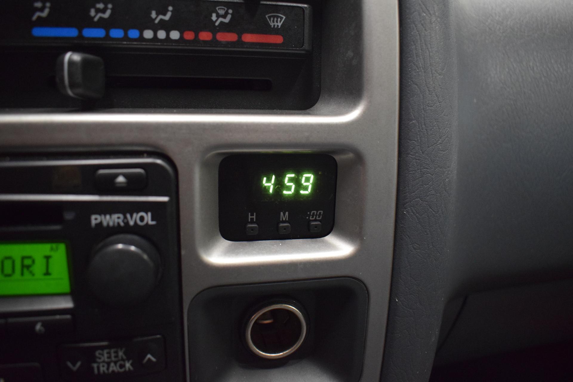 TOYOTA Hiace 2008