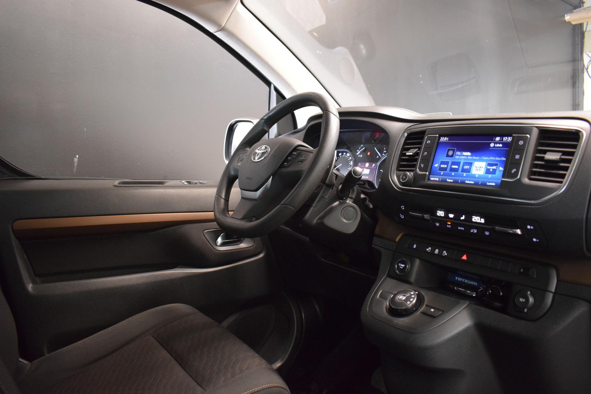 TOYOTA Proace Verso 2017