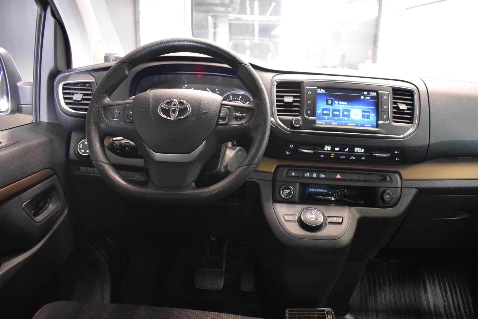 TOYOTA Proace Verso 2017