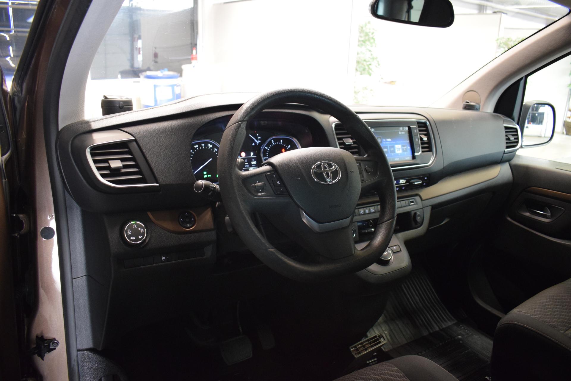 TOYOTA Proace Verso 2017
