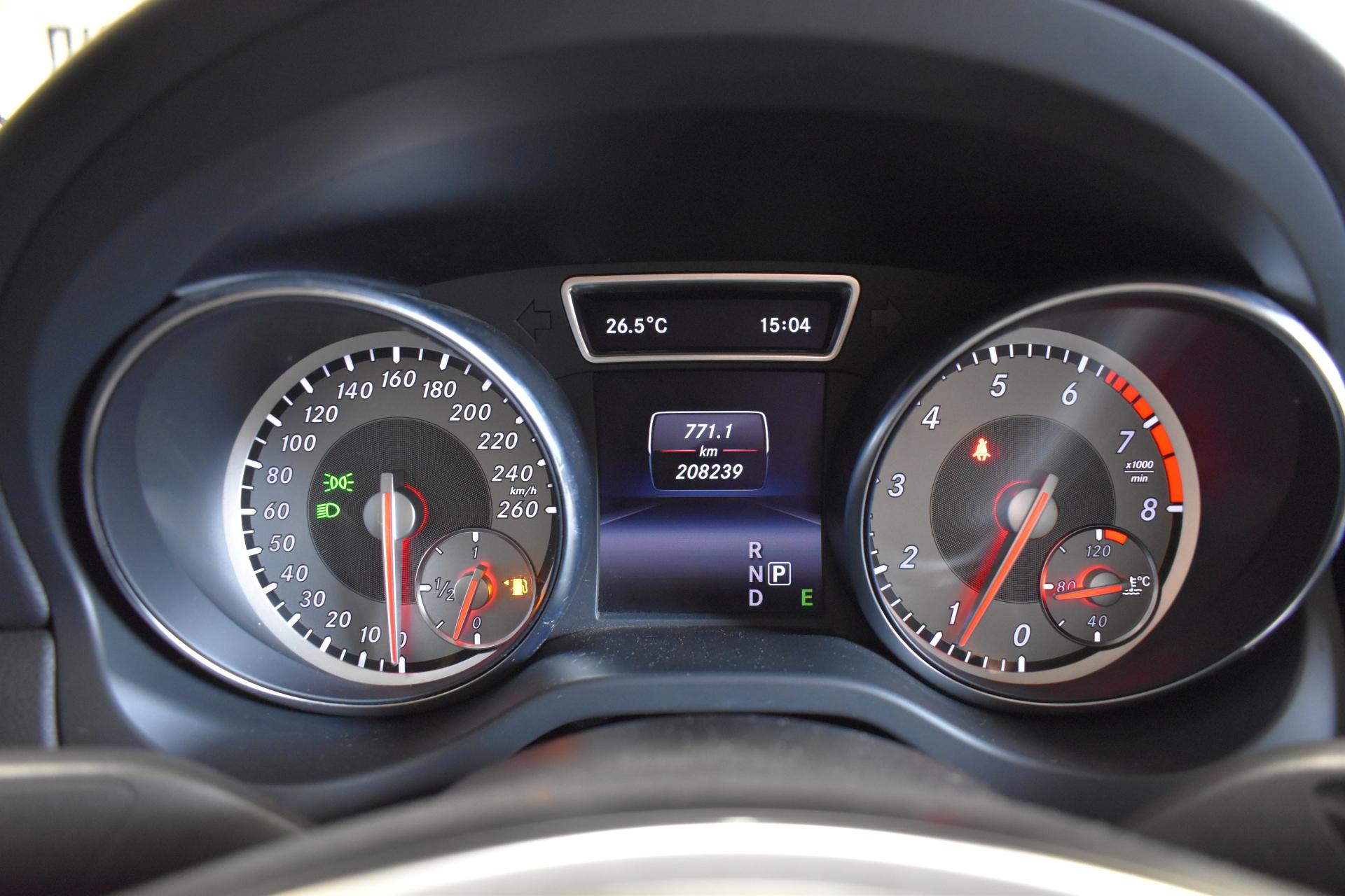 MERCEDES-BENZ CLA 2013