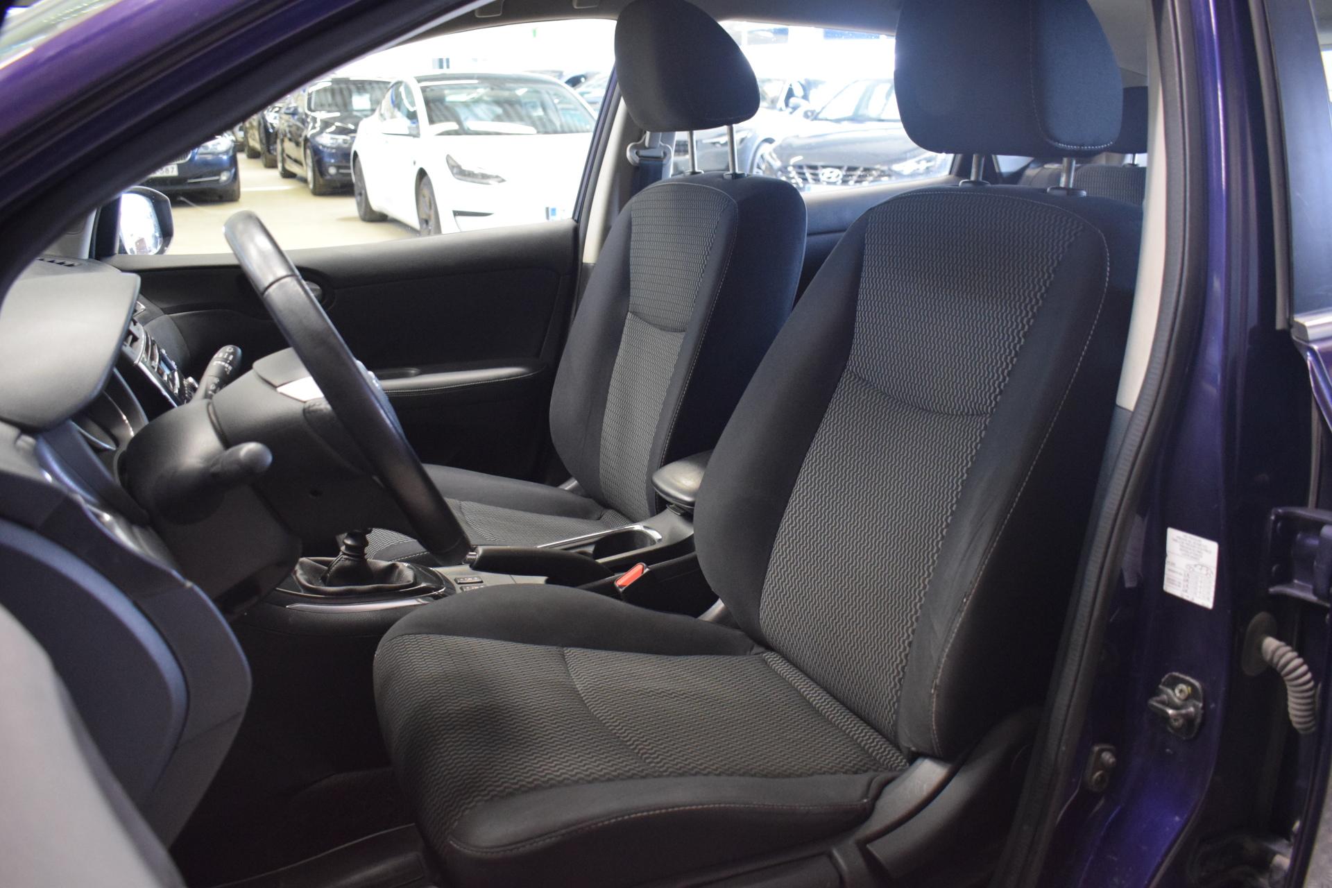 NISSAN Pulsar 2015