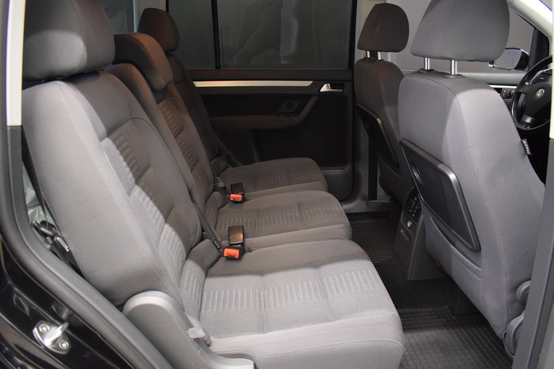 VOLKSWAGEN Touran 2009