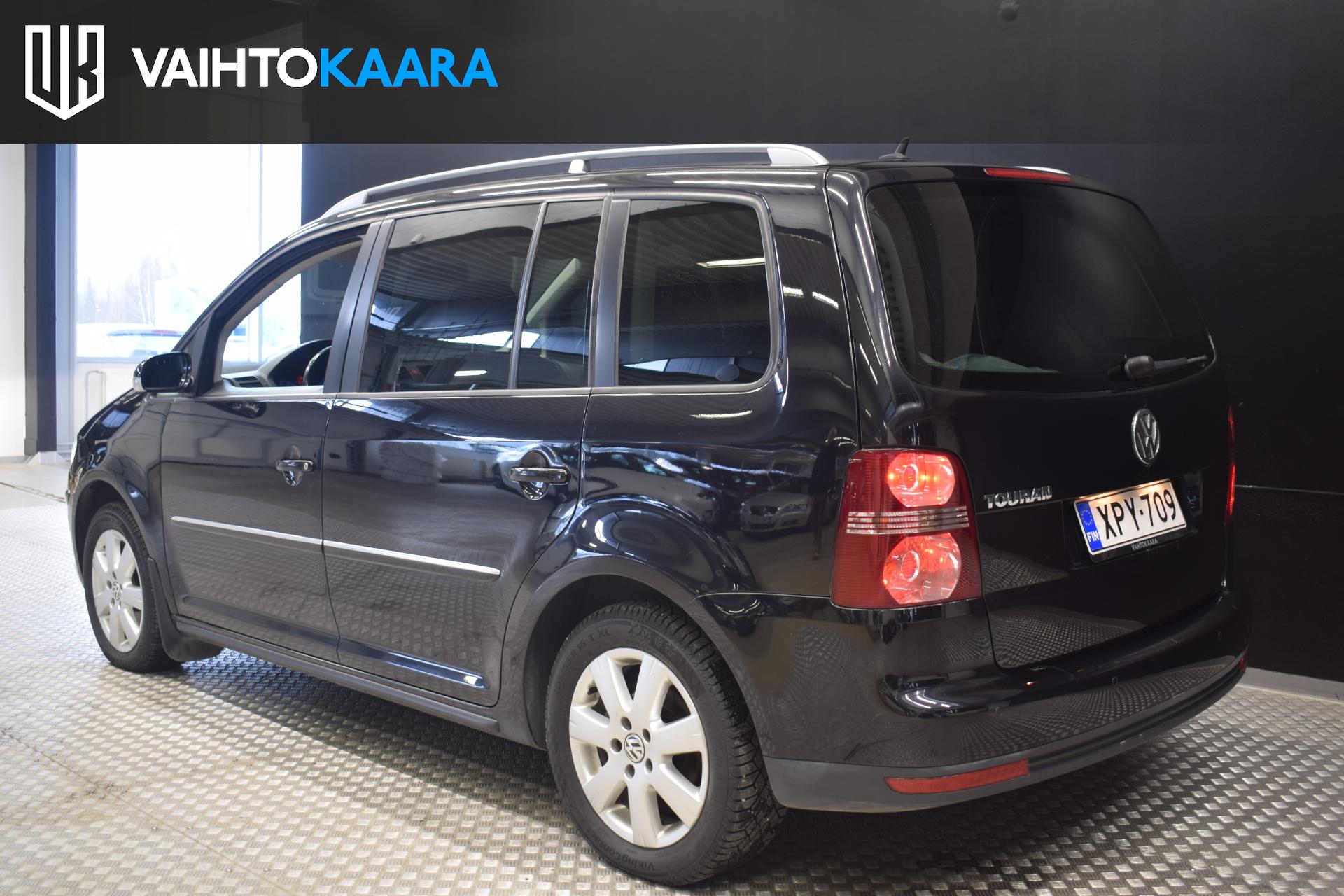 VOLKSWAGEN Touran 2009