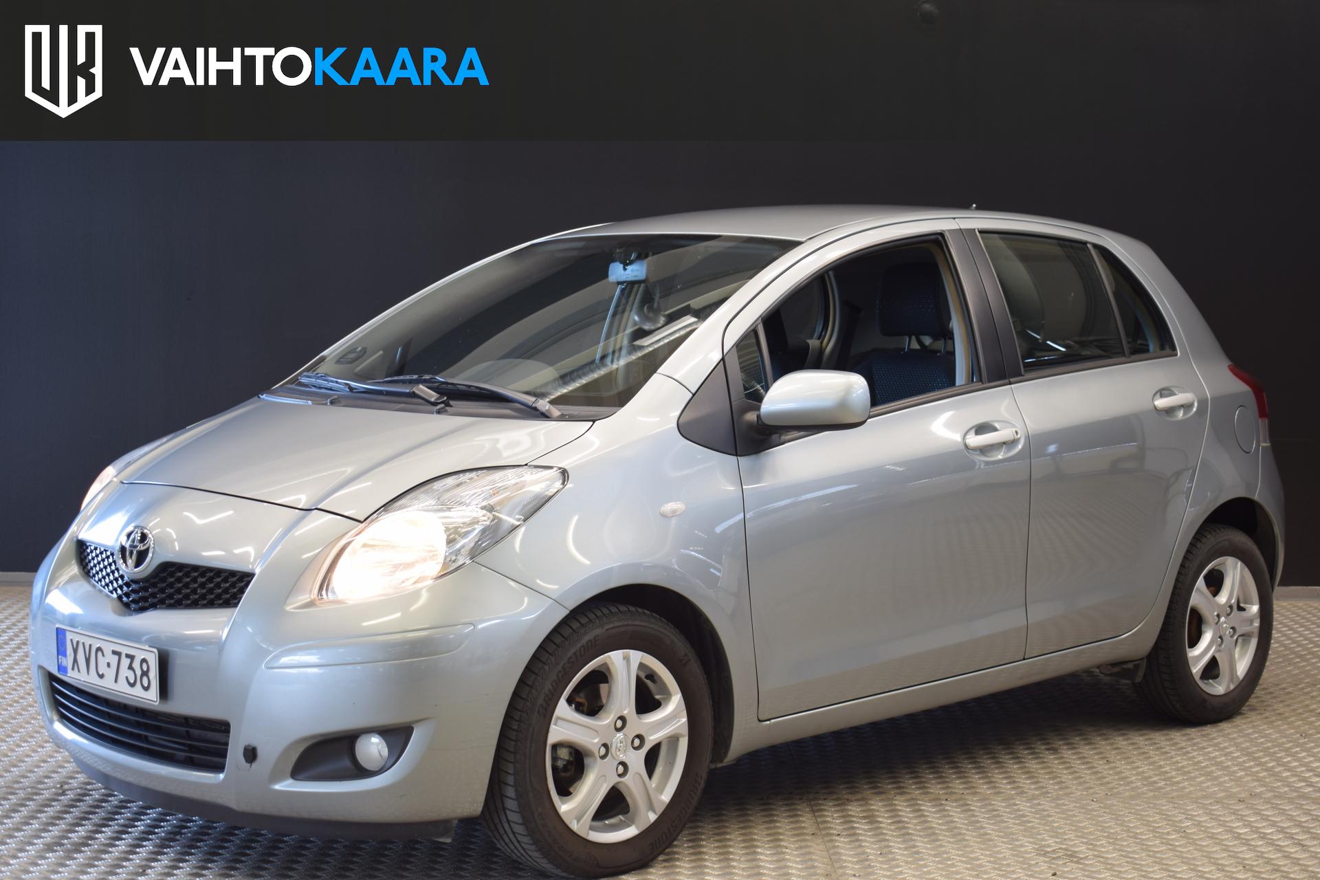 TOYOTA Yaris 1