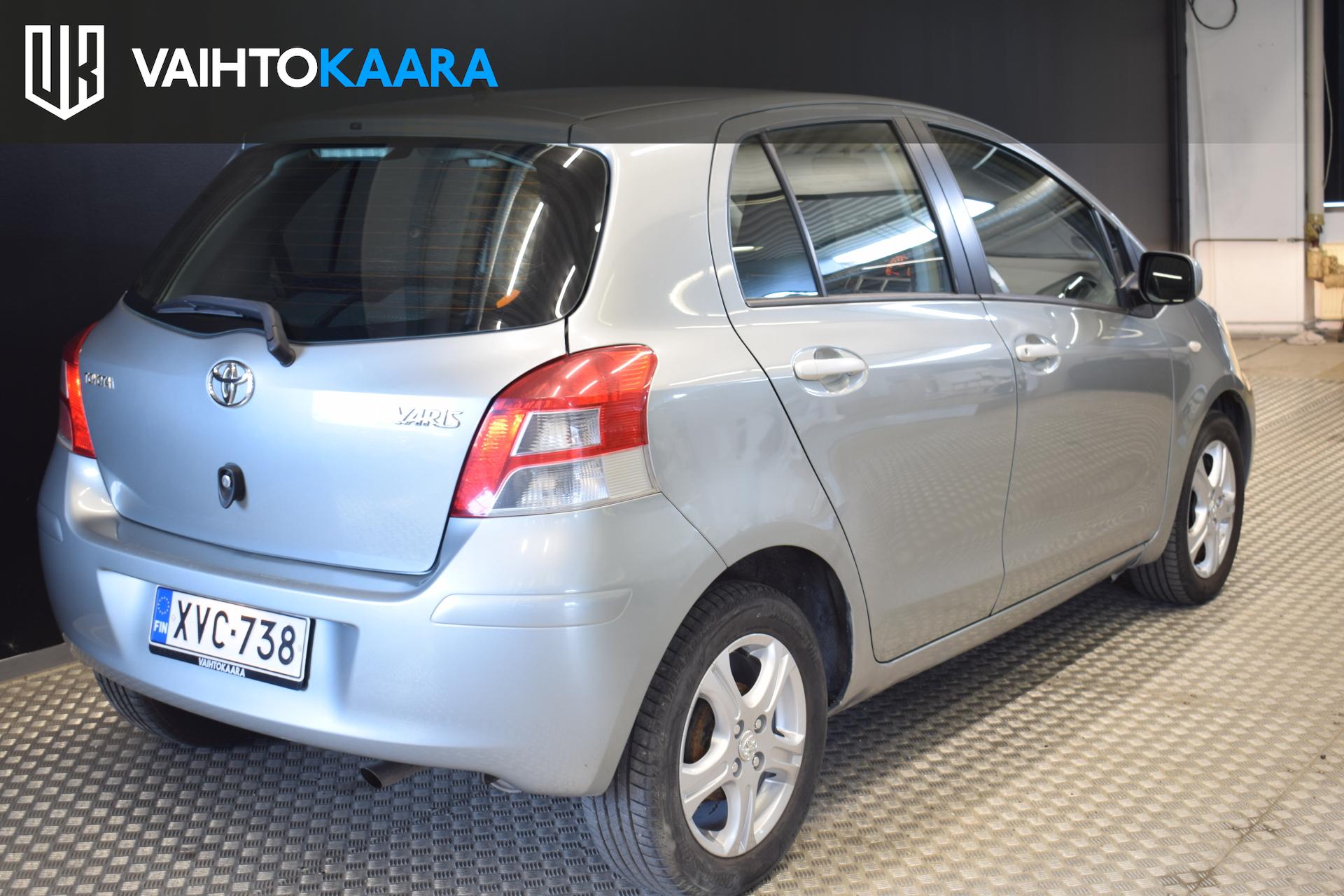 TOYOTA Yaris 6