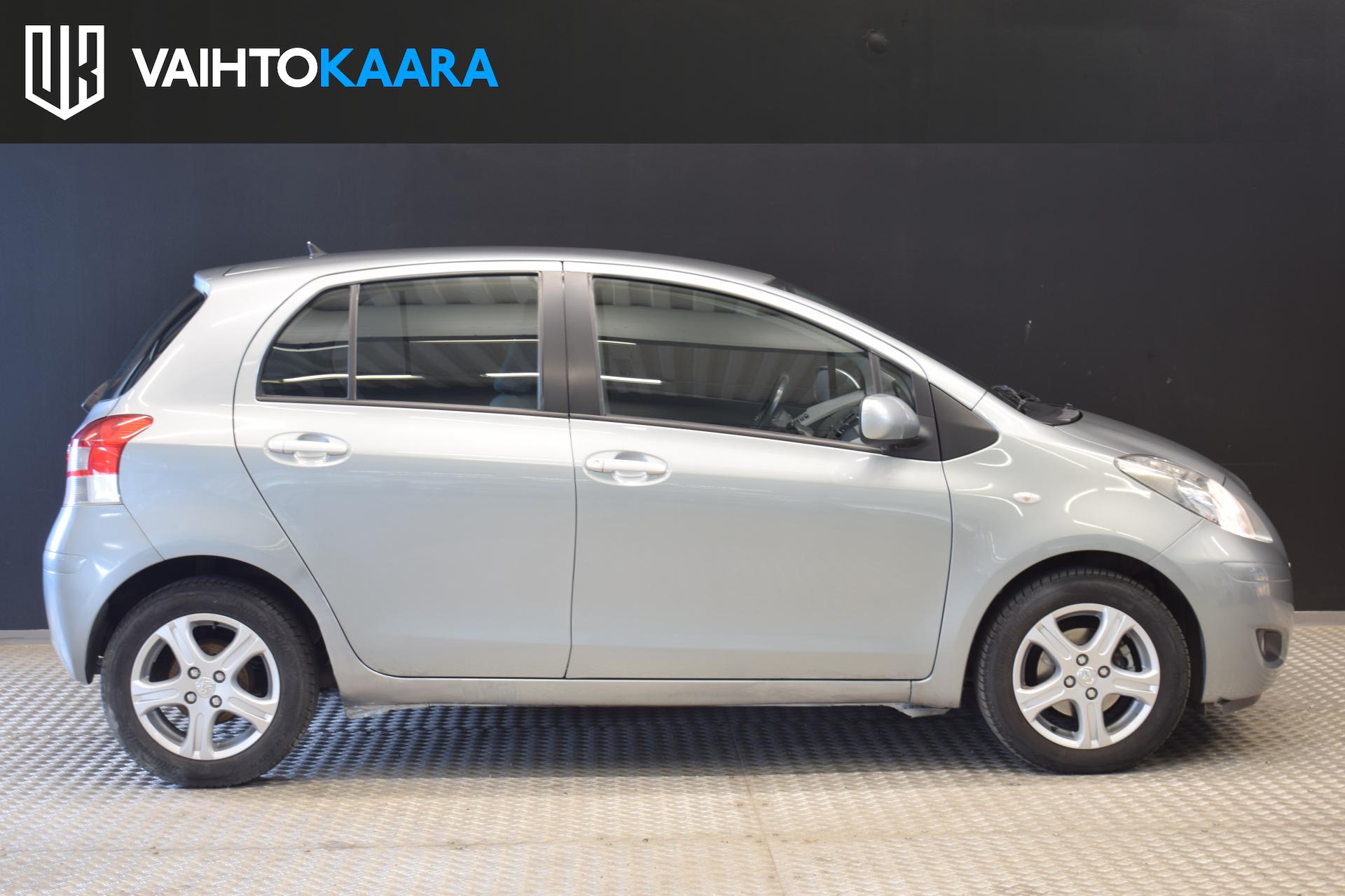 TOYOTA Yaris 7