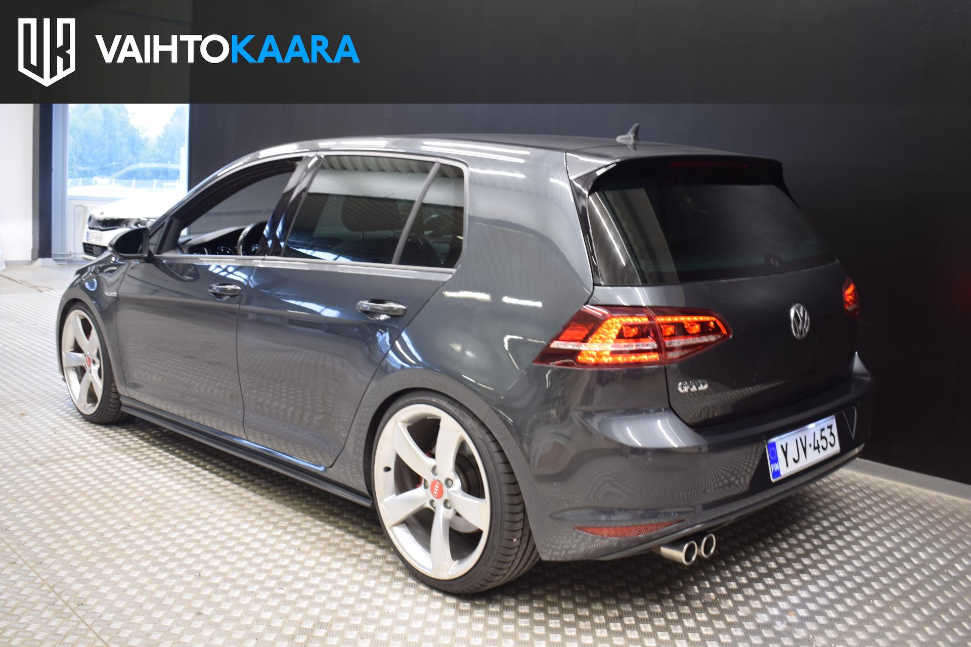 VOLKSWAGEN Golf 2014