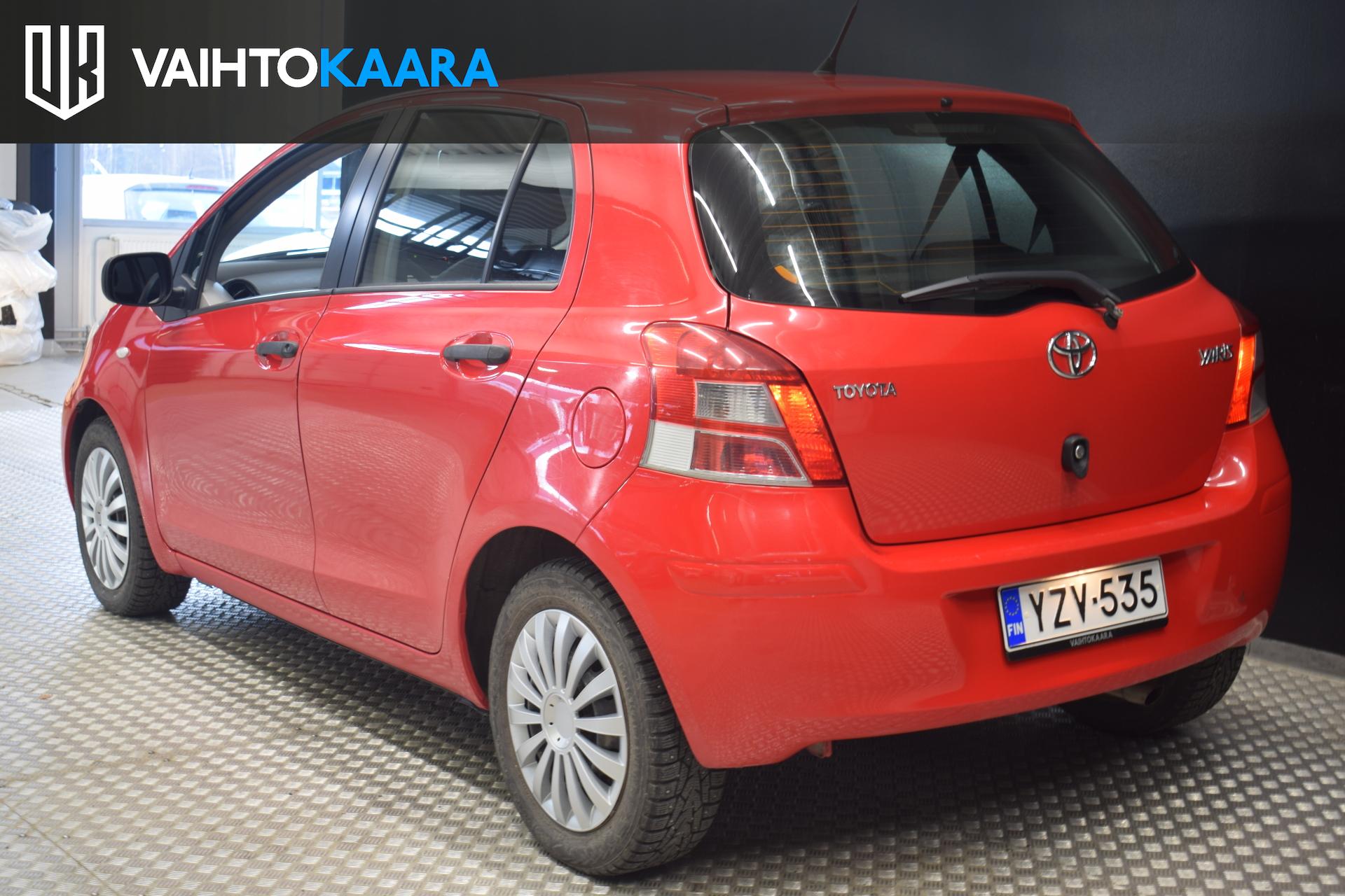 TOYOTA Yaris 2011