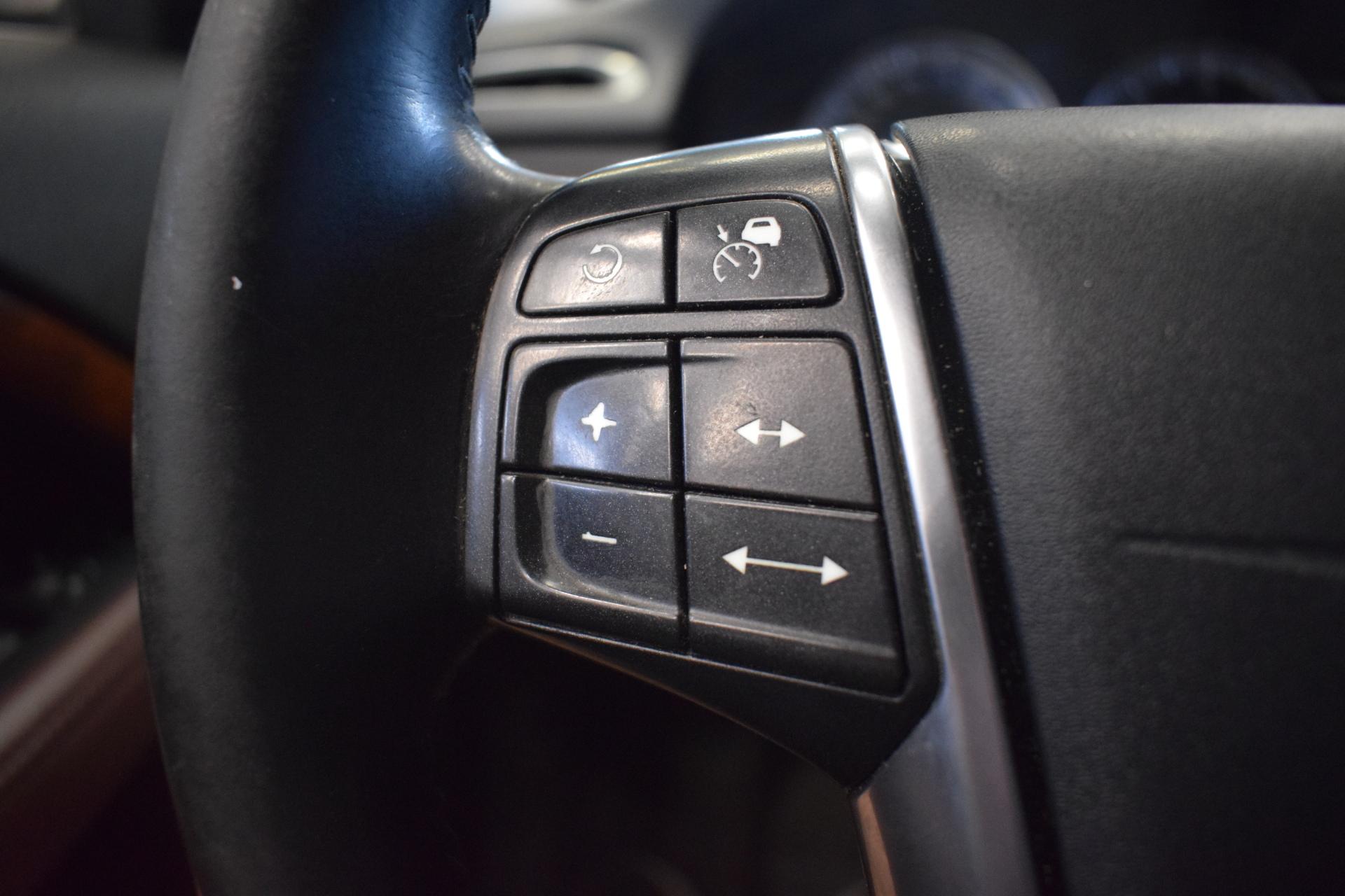 VOLVO V70 2012