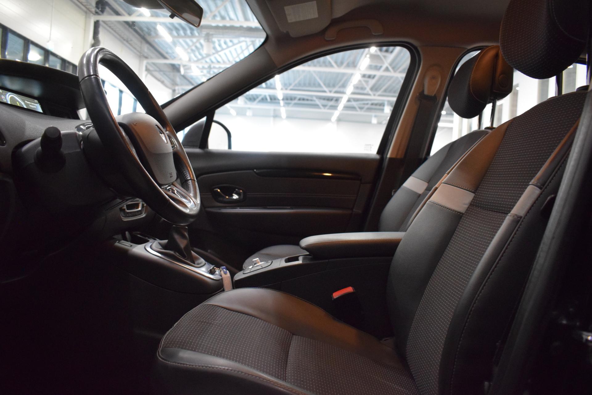 RENAULT Grand Scenic 12