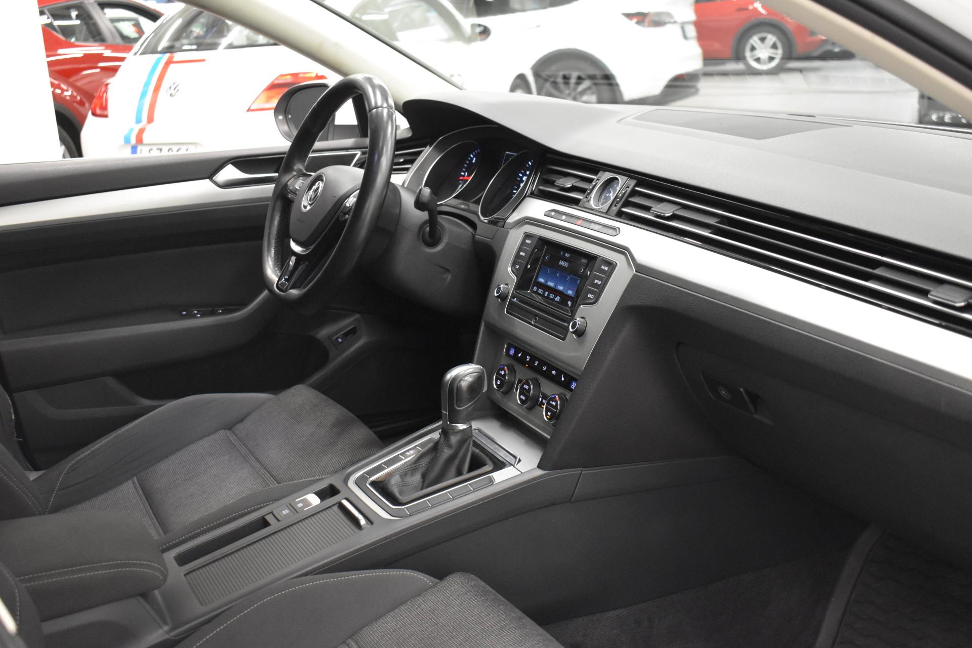 VOLKSWAGEN Passat 2015