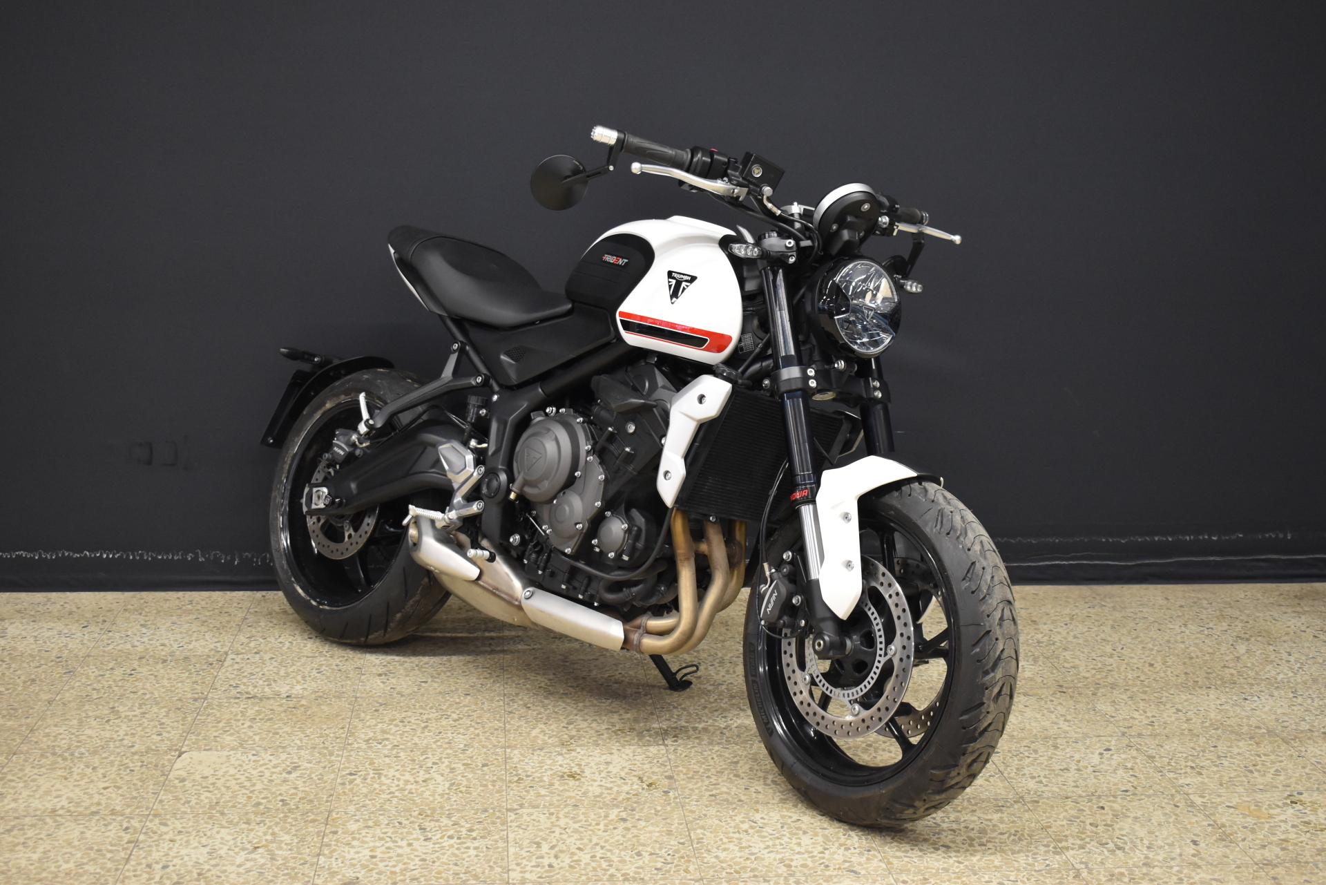 TRIUMPH Trident 2021