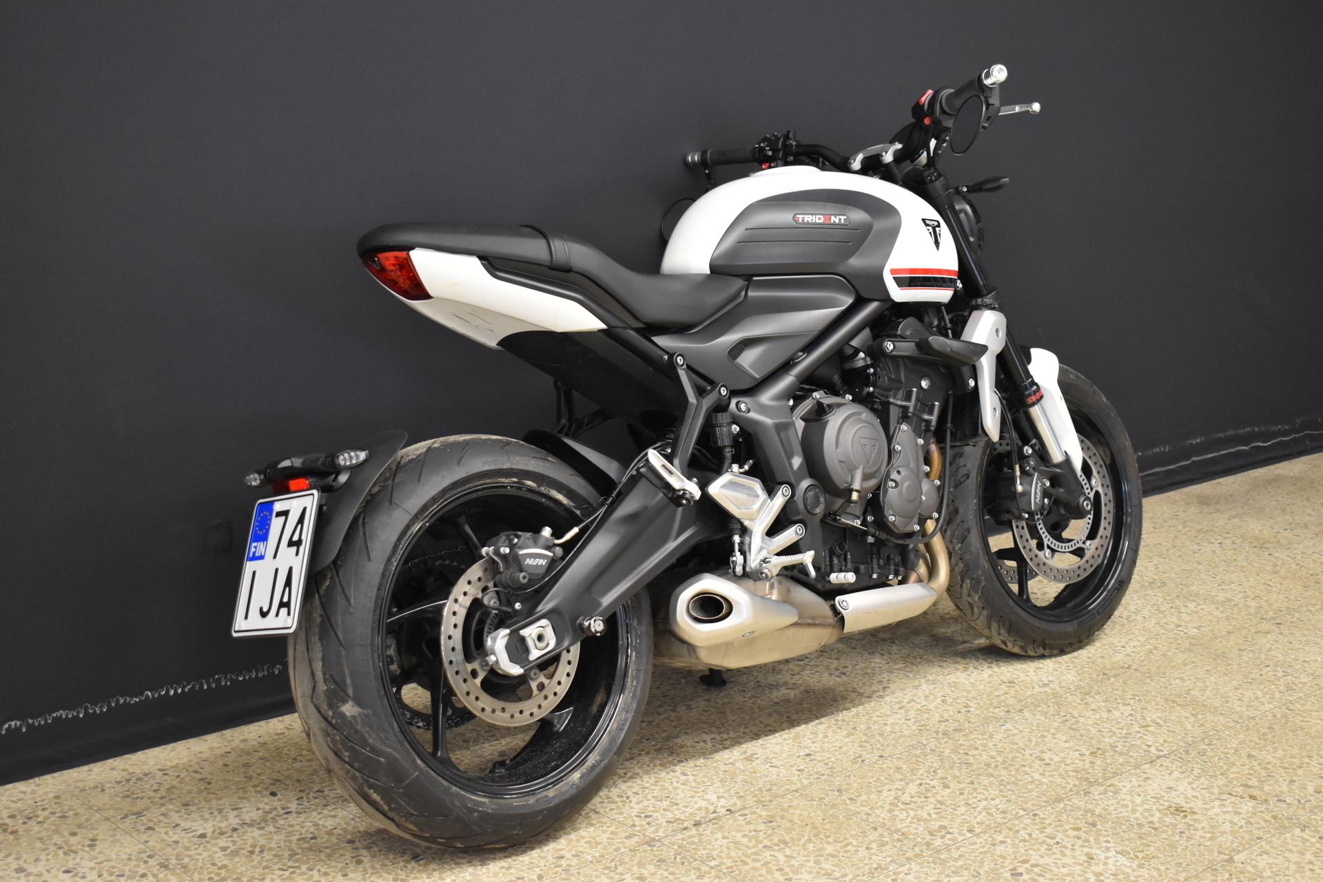 TRIUMPH Trident 2021