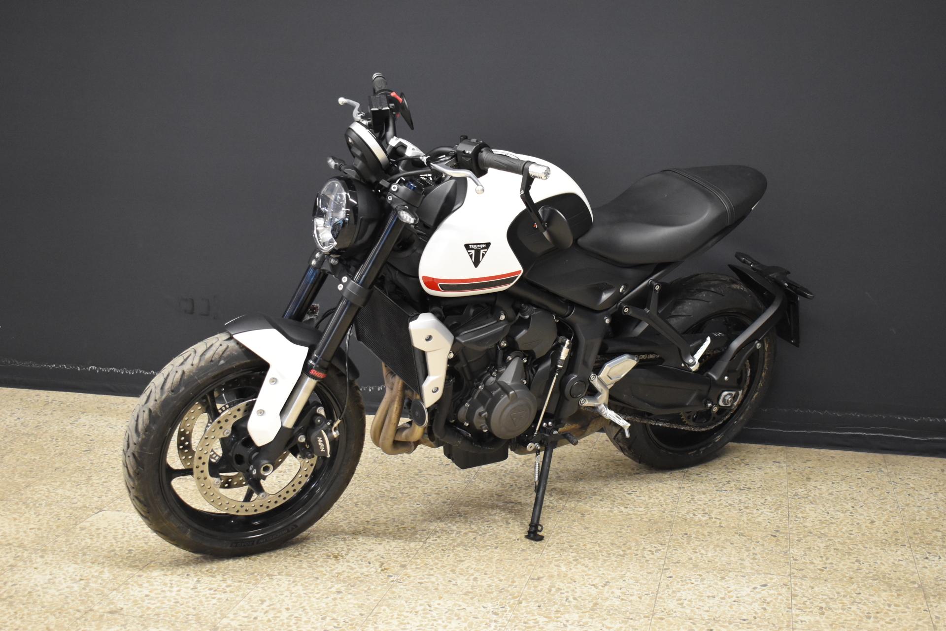 TRIUMPH Trident 2021