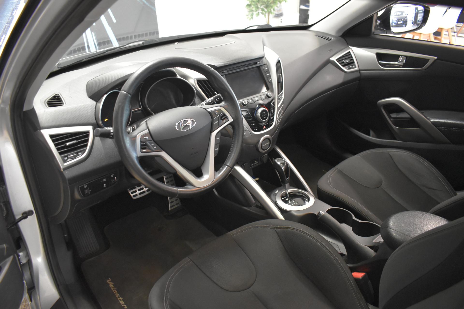HYUNDAI Veloster 2013