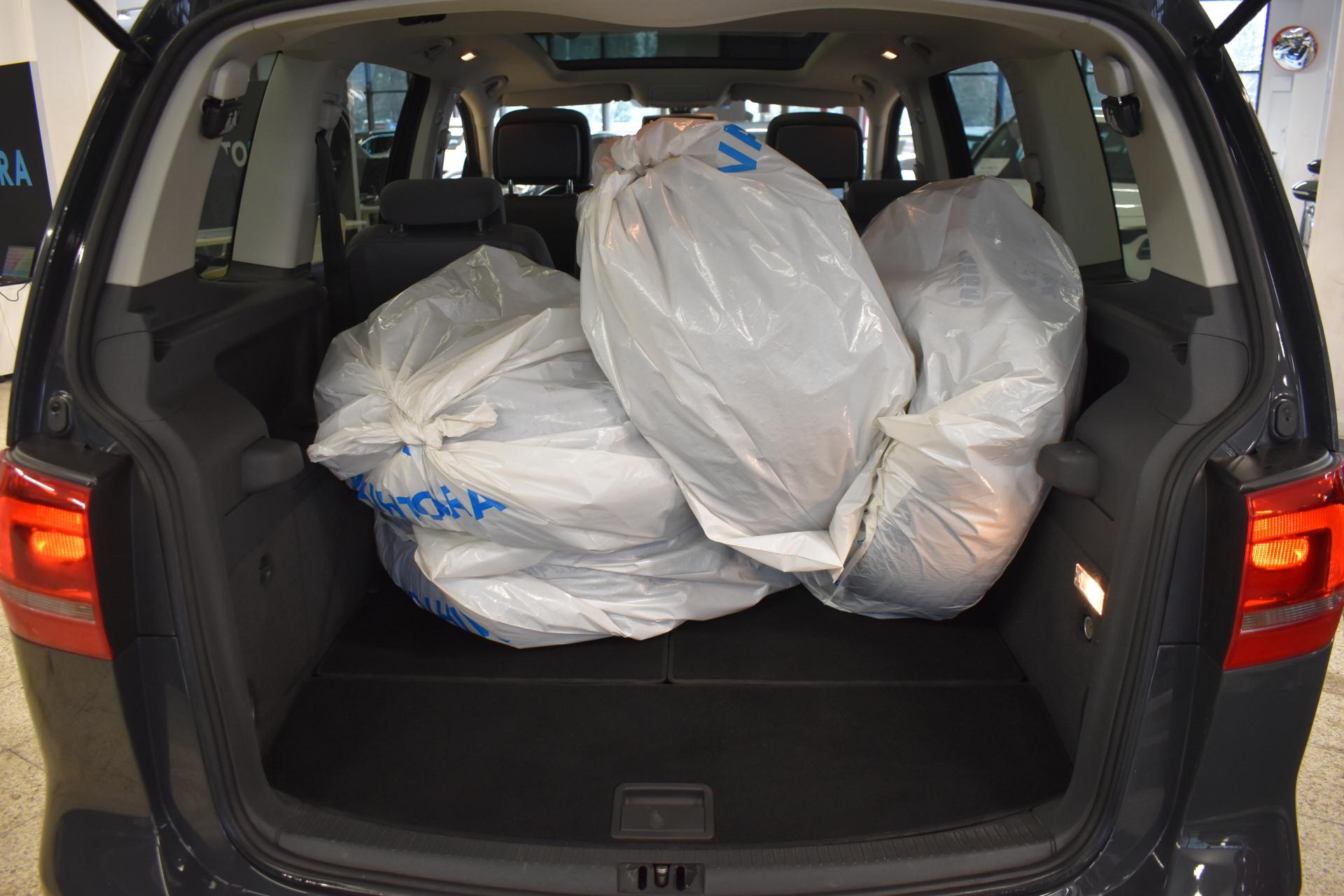 VOLKSWAGEN Touran 2014