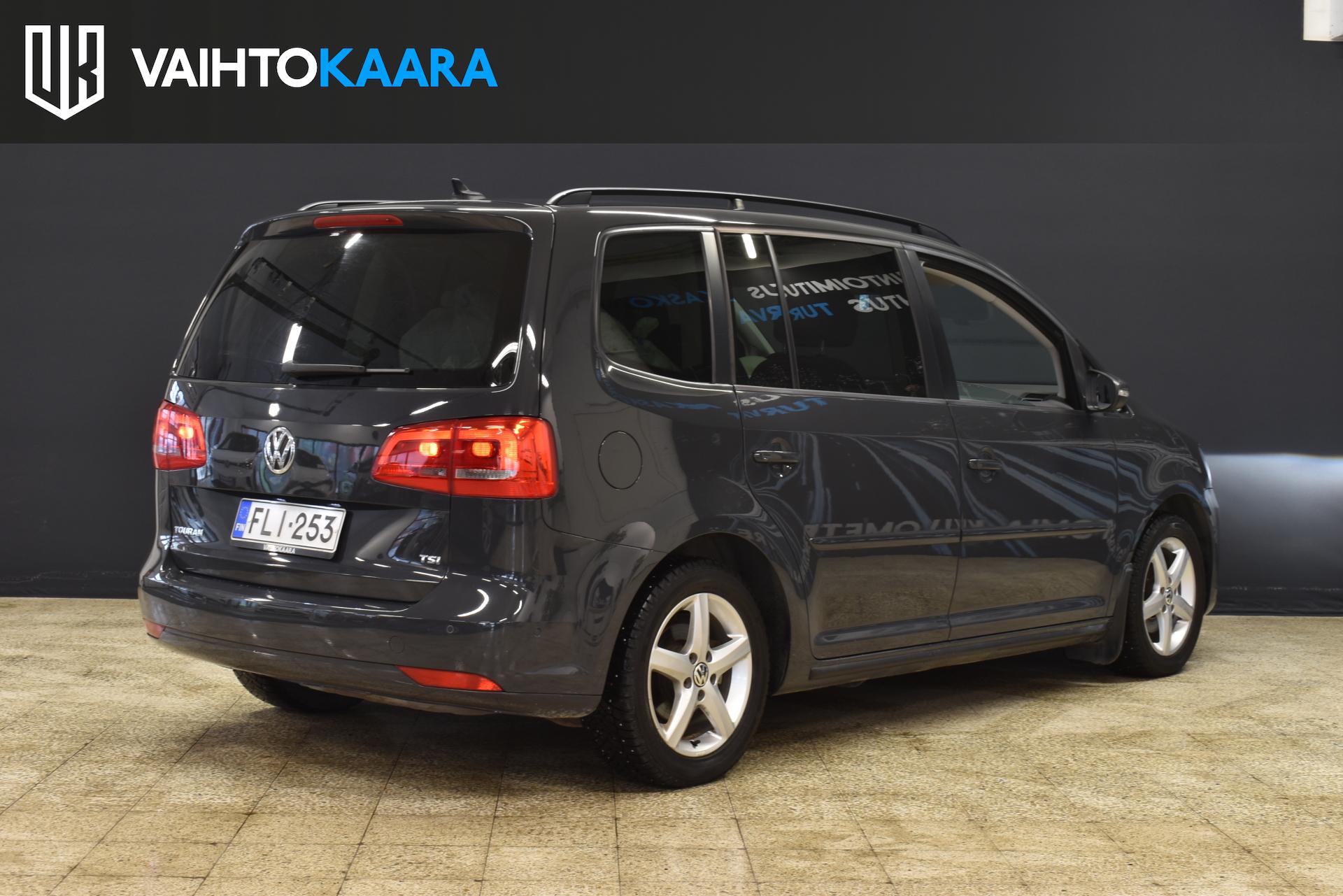 VOLKSWAGEN Touran 2014