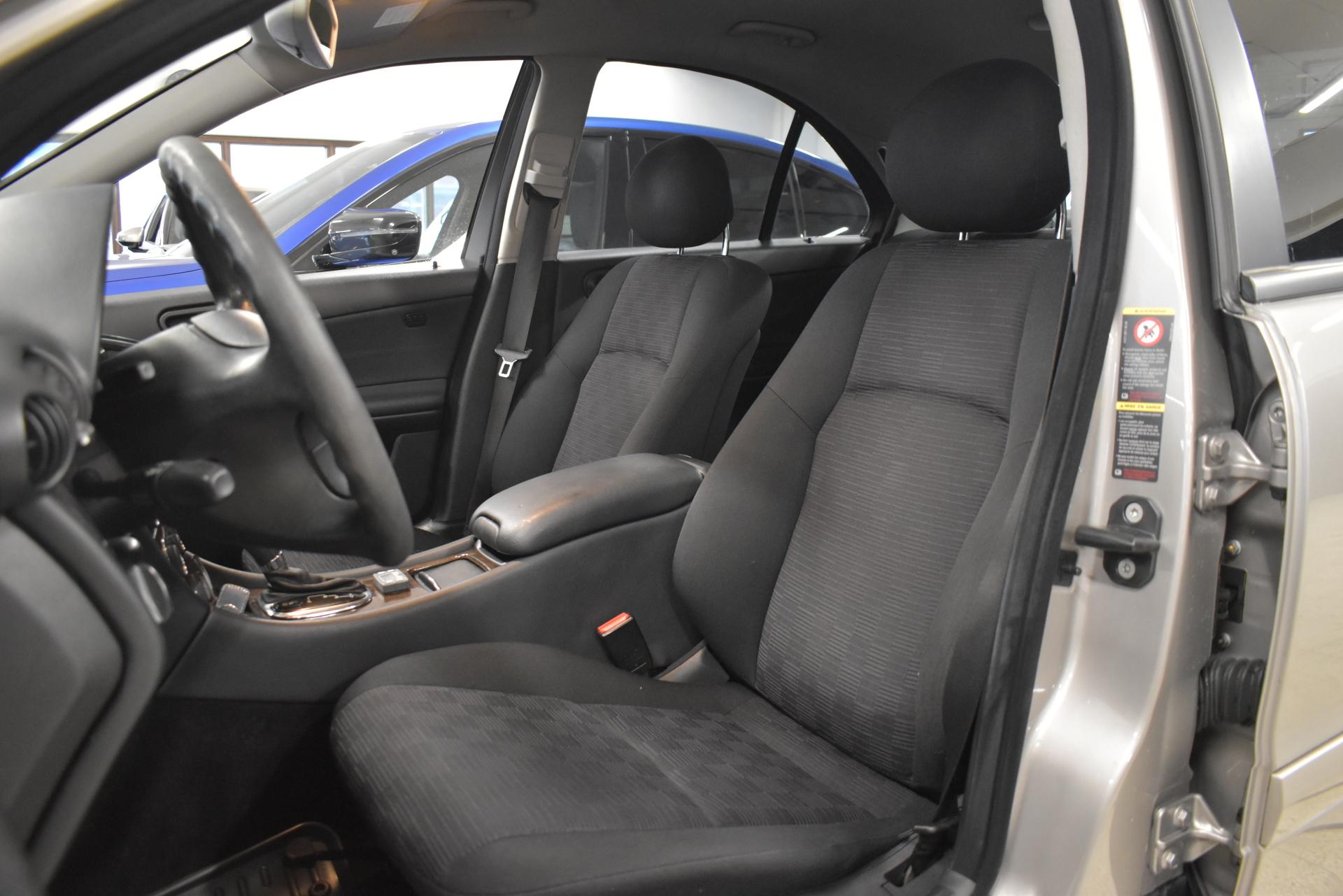 MERCEDES-BENZ C 2004