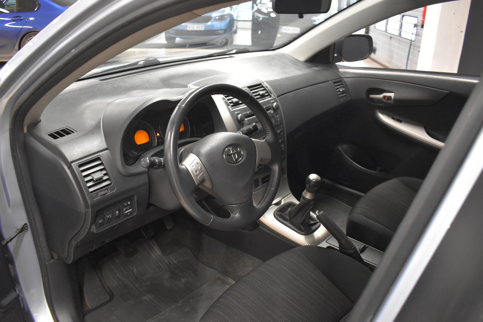 TOYOTA Corolla 2008