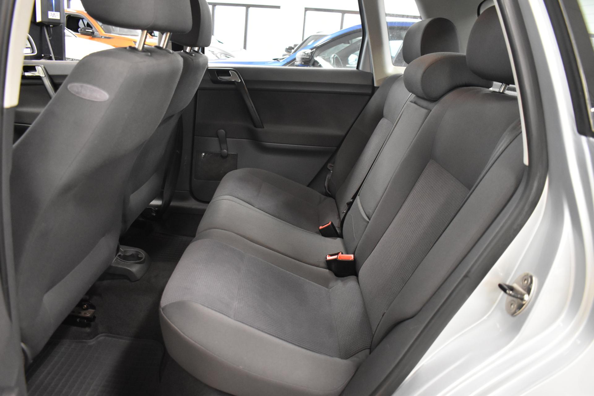 VOLKSWAGEN Polo 2003