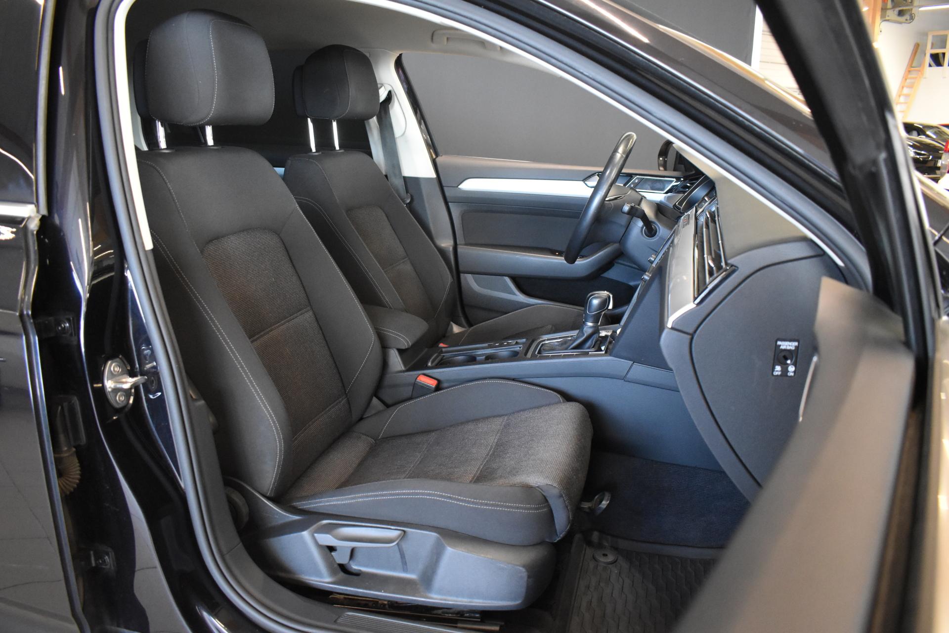 VOLKSWAGEN Passat 2016