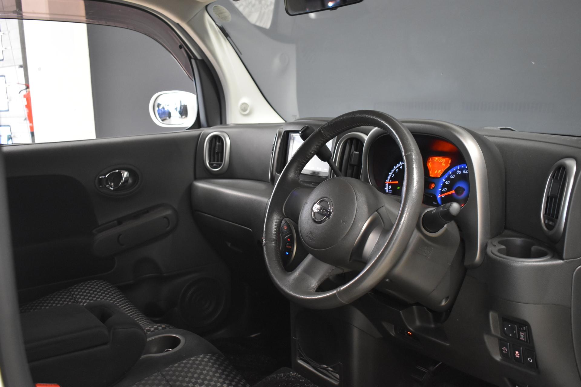 NISSAN Cube 2015